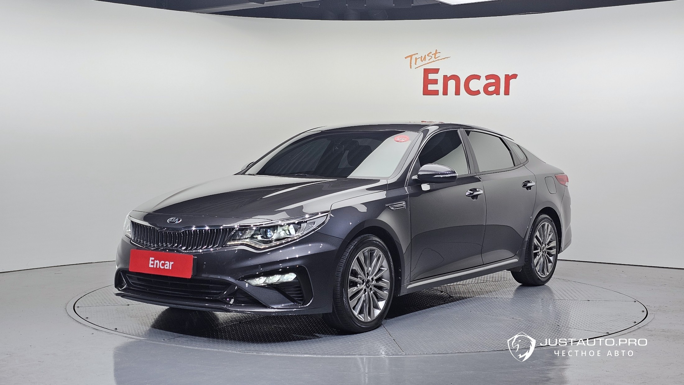 Автомобиль Kia K5