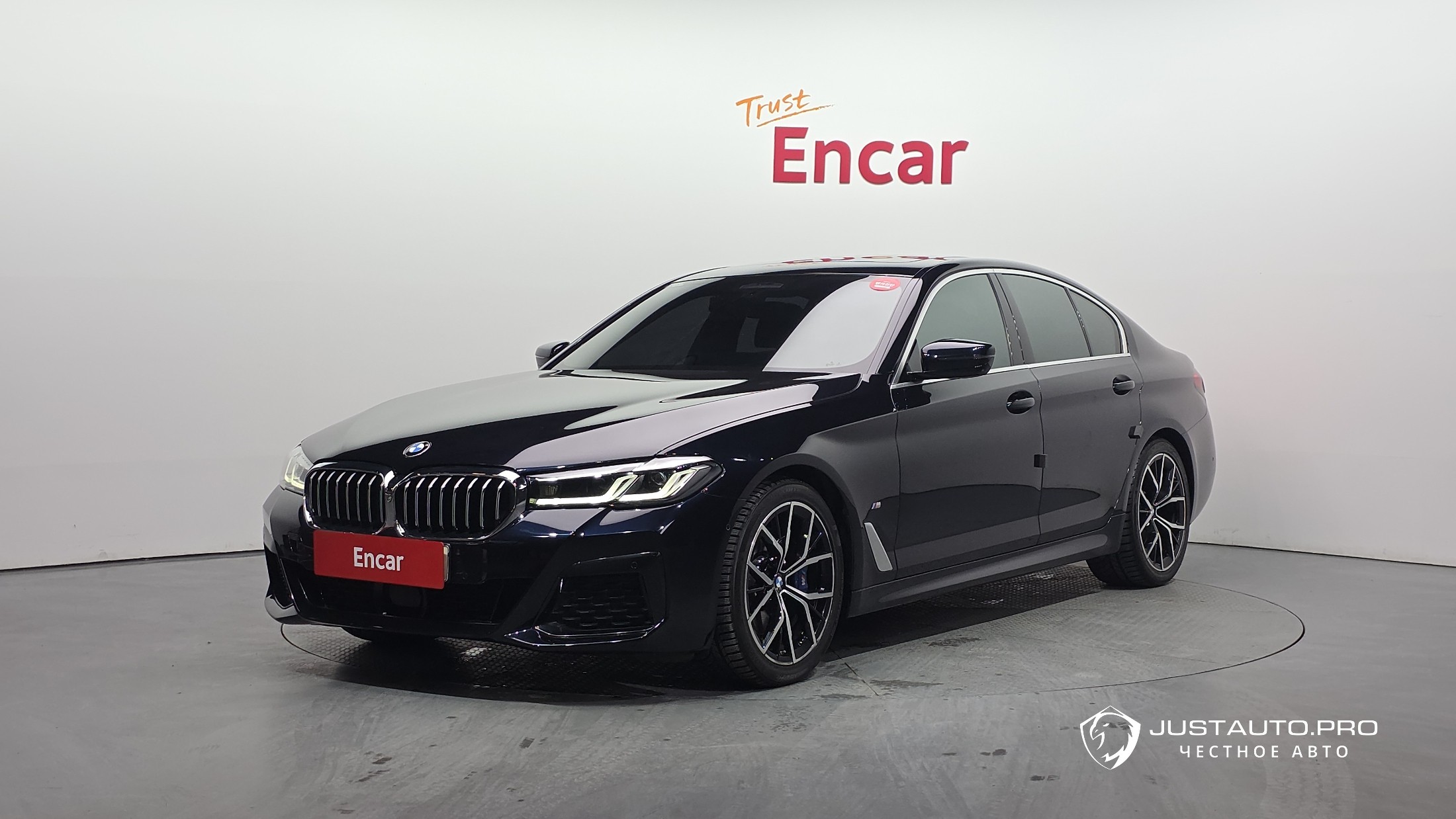 Автомобиль BMW 5-Series