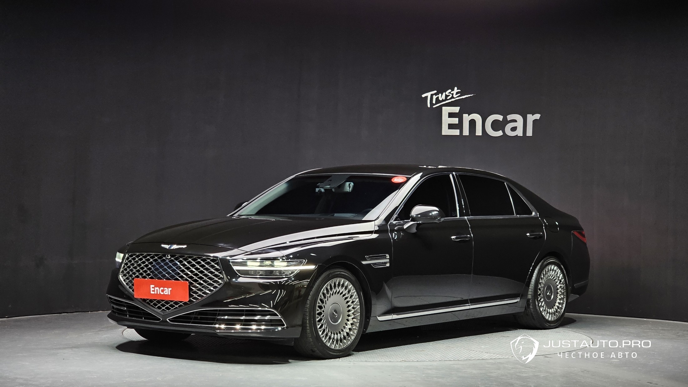 Автомобиль Genesis G90