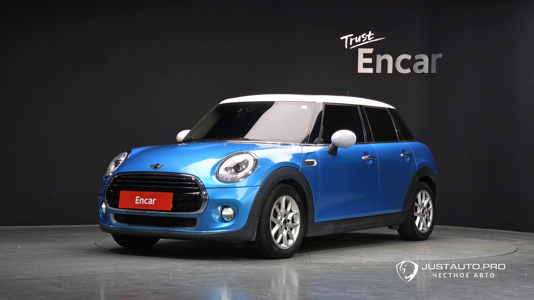 Автомобиль Mini Cooper