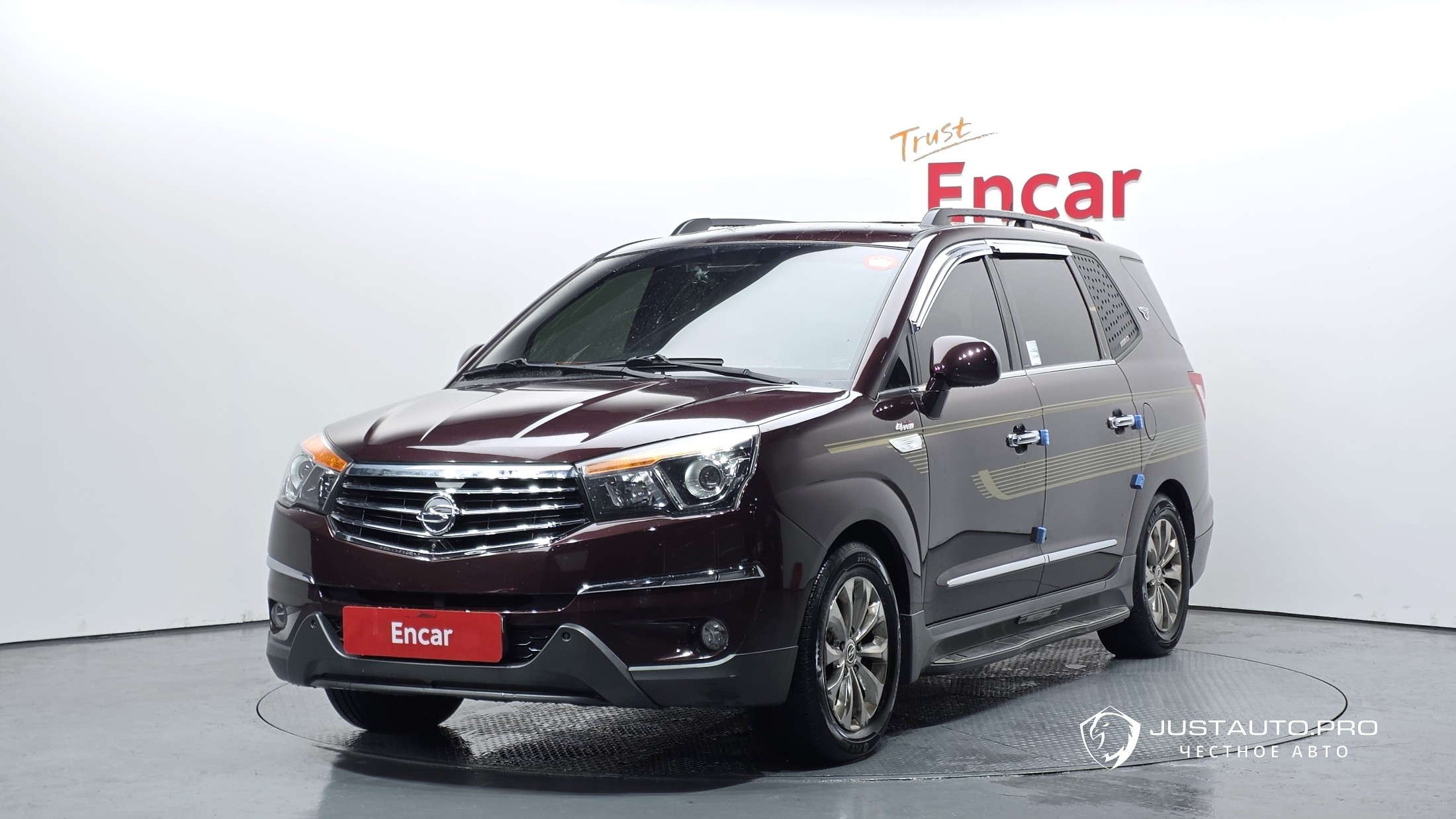 Автомобиль KG_Mobility_Ssangyong KORANDO