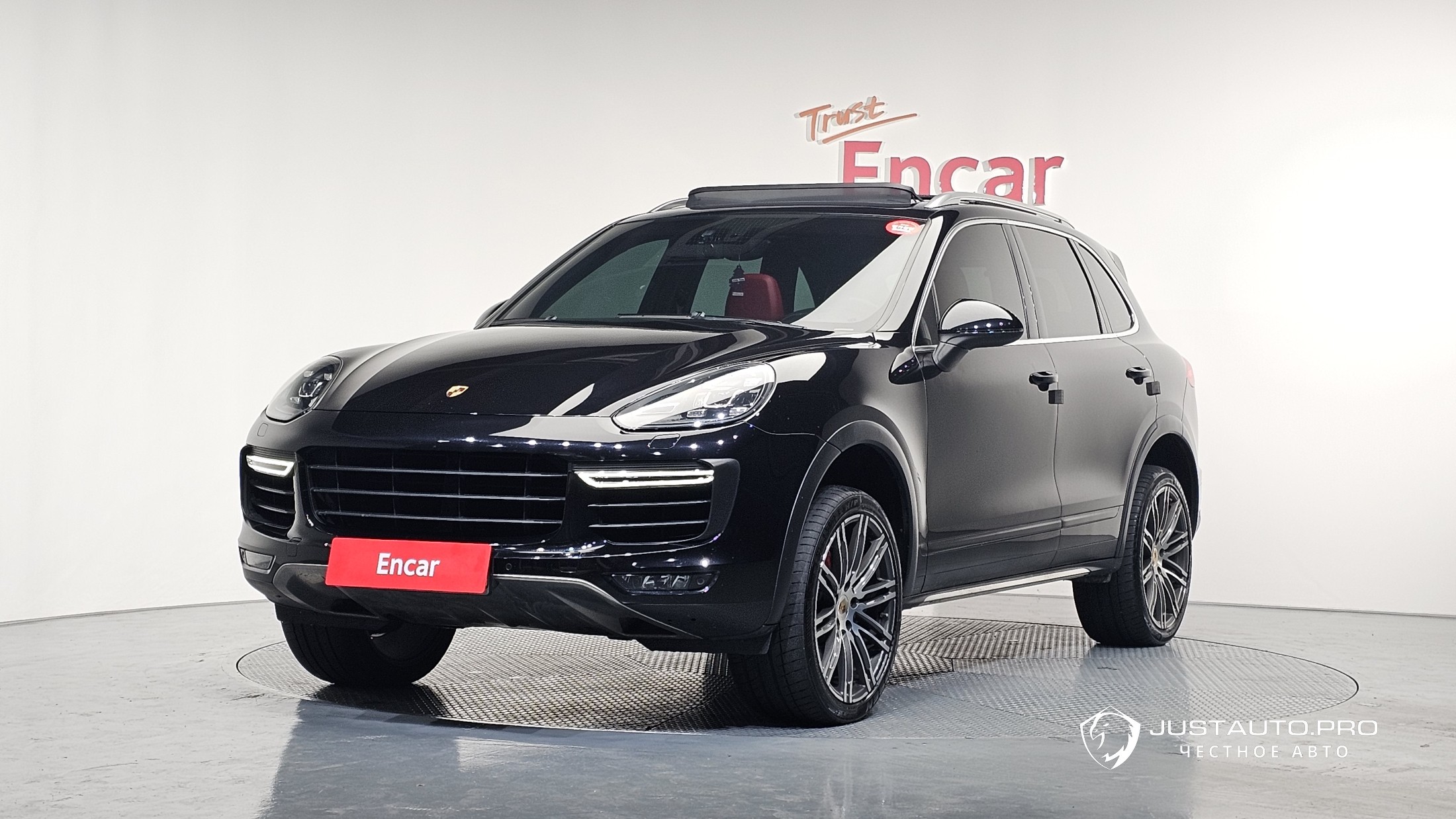 Автомобиль Porsche Cayenne