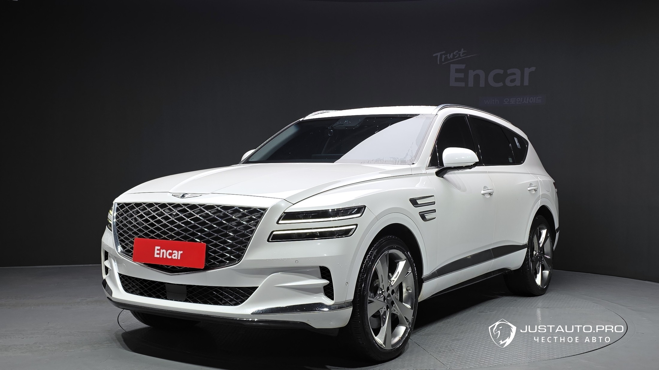 Автомобиль Genesis GV80