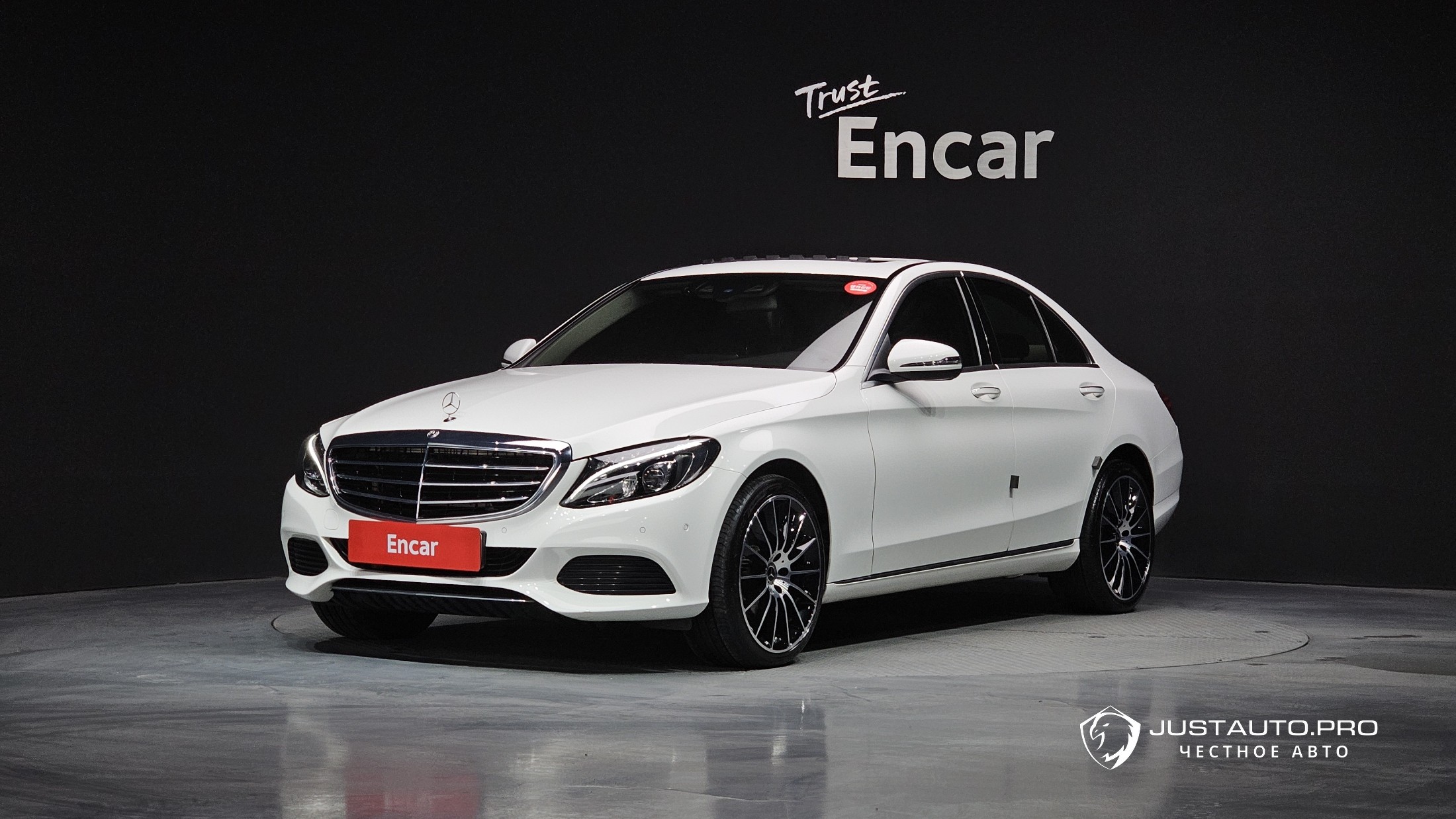 Автомобиль Mercedes-Benz C-Class