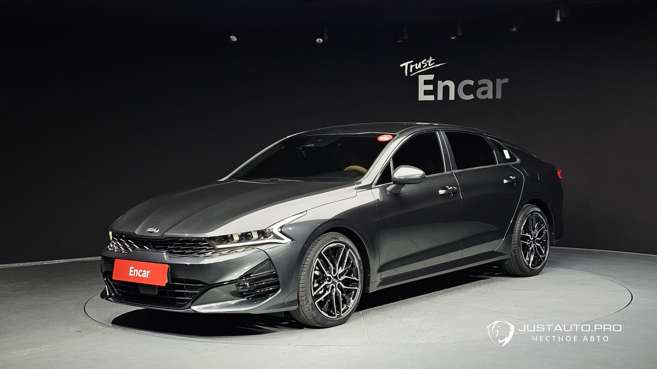 Автомобиль Kia K5