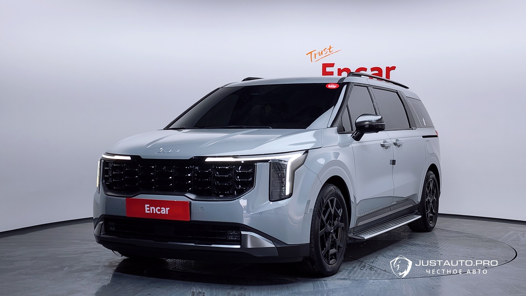 Автомобиль Kia Canival