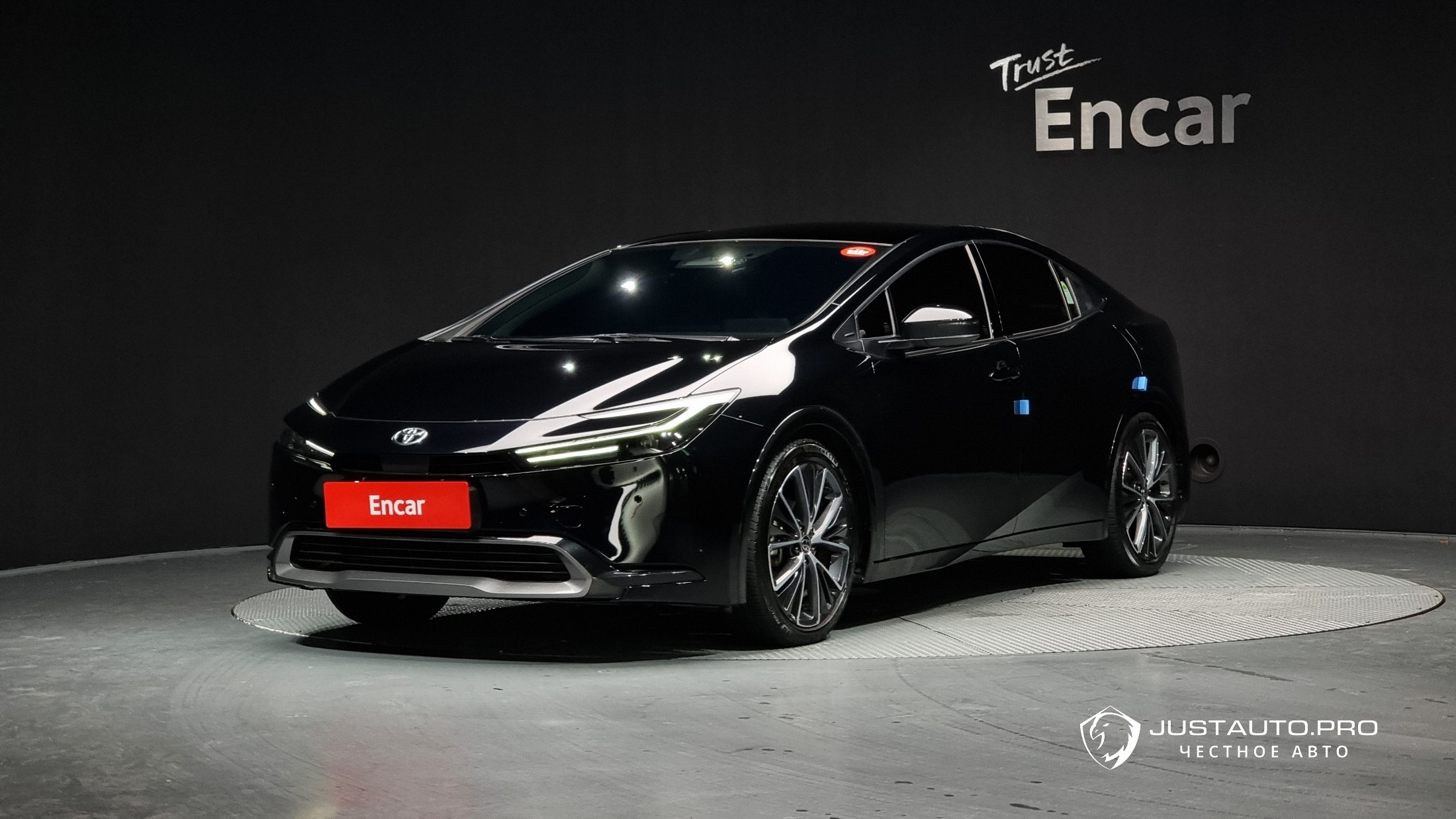 Автомобиль Toyota Prius