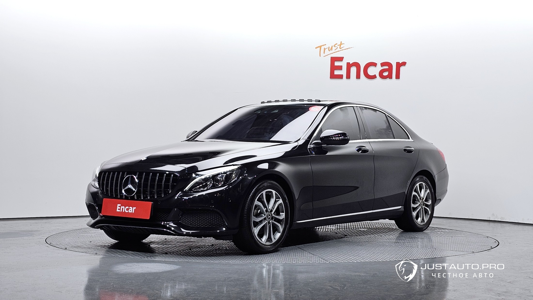 Автомобиль Mercedes-Benz C-Class