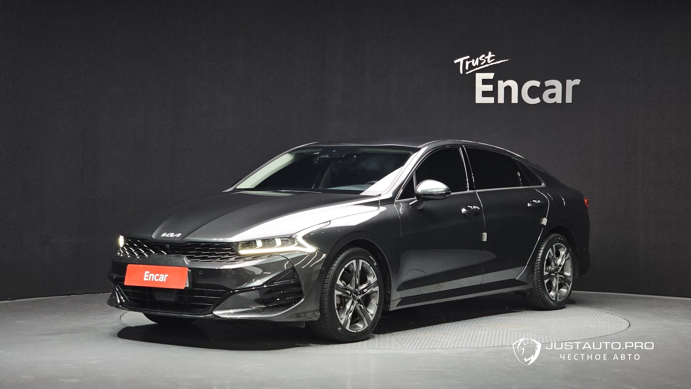 Автомобиль Kia K5