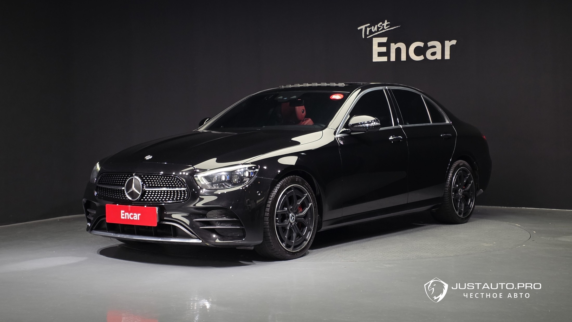 Автомобиль Mercedes-Benz E-Class