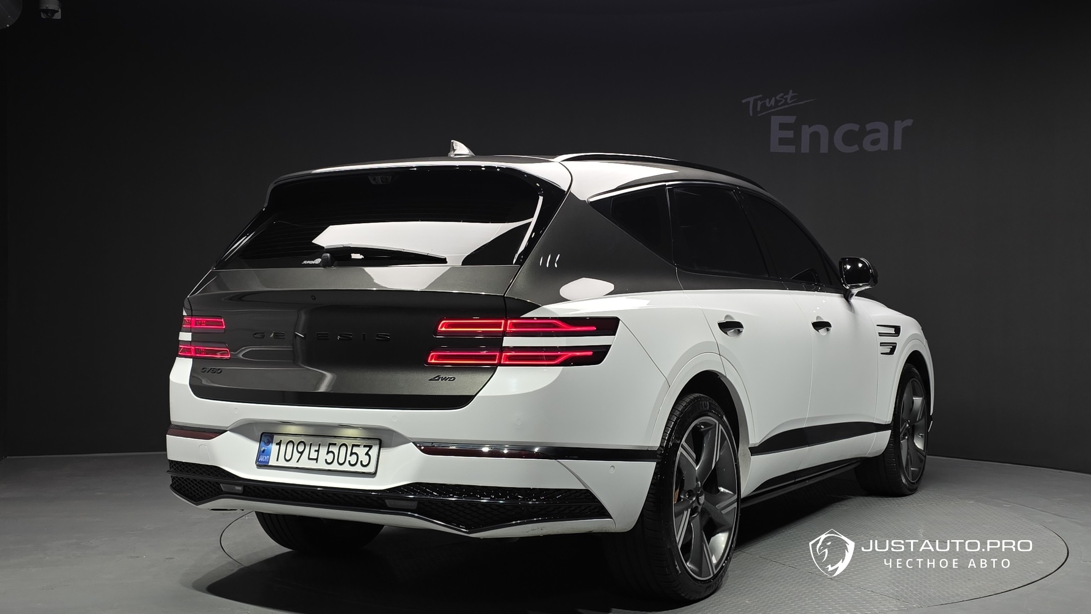 Автомобиль Genesis GV80