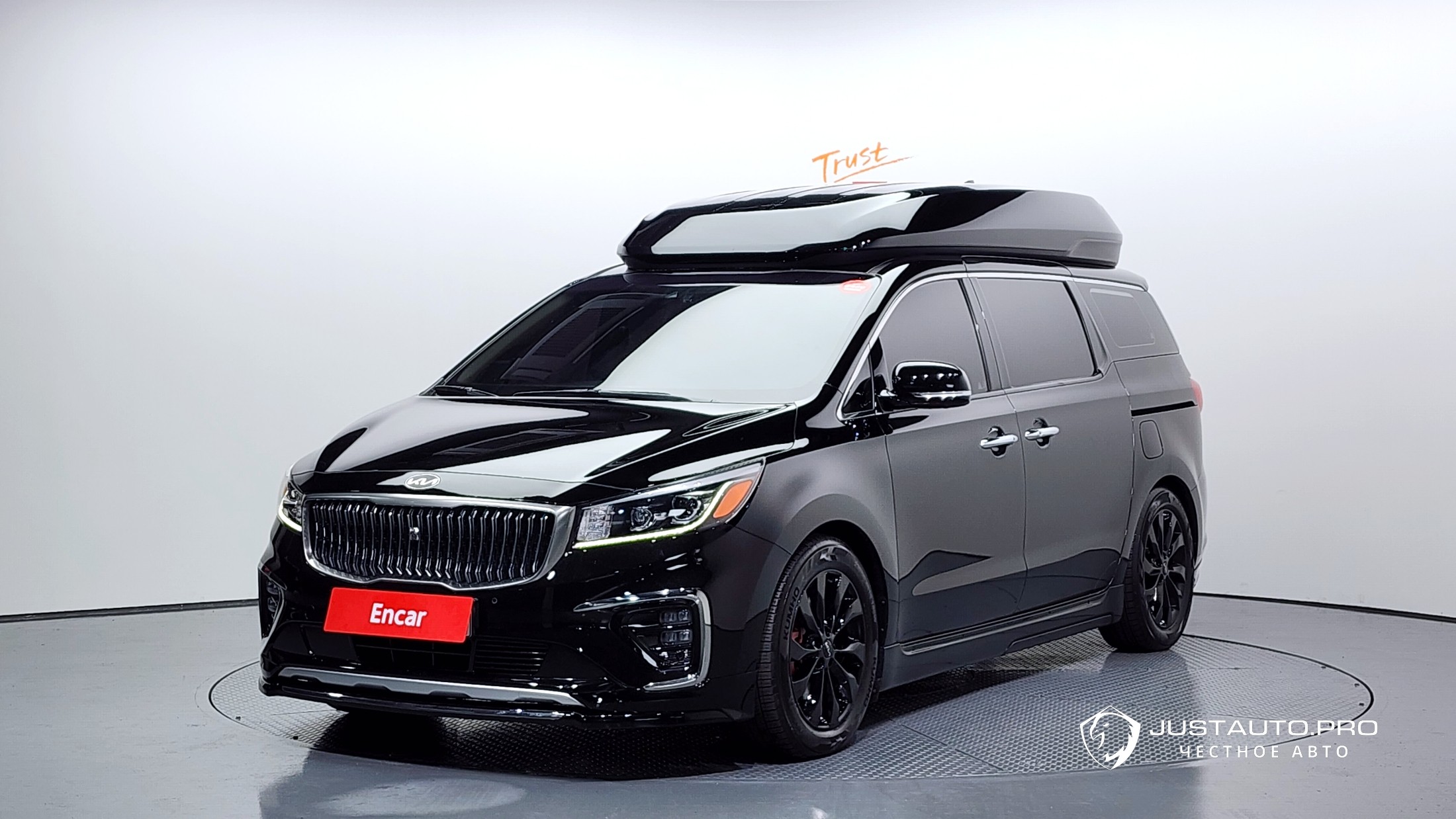 Автомобиль Kia Canival