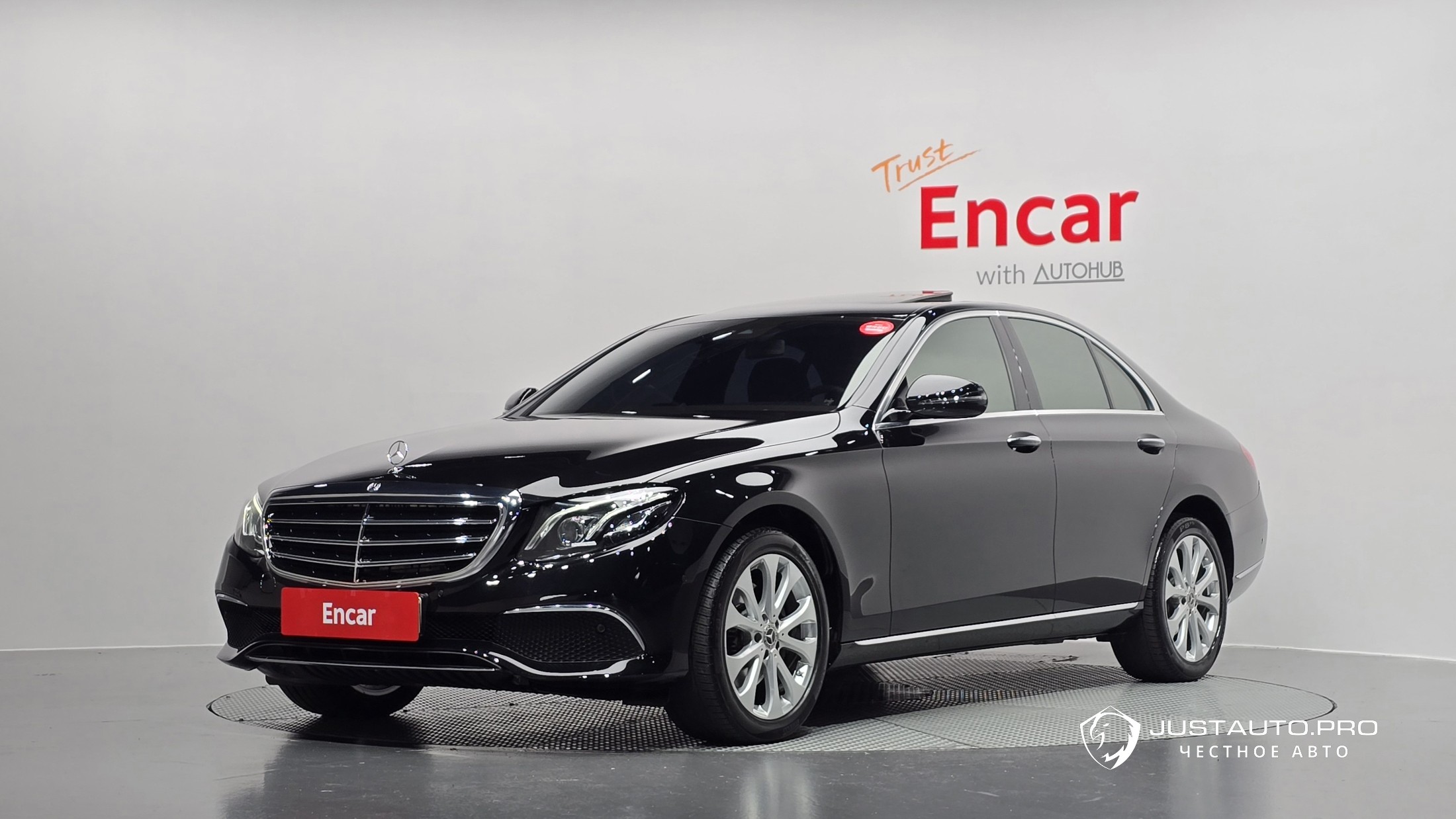 Автомобиль Mercedes-Benz E-Class