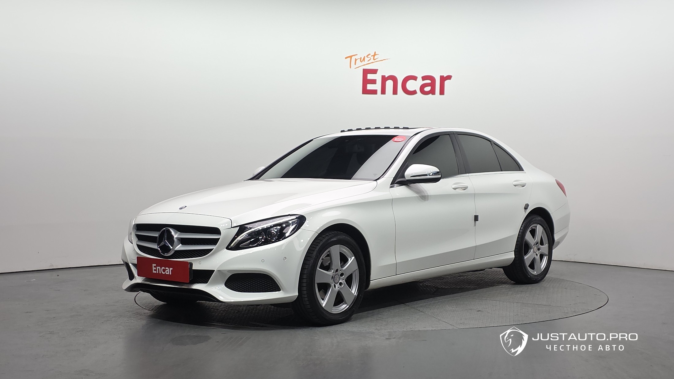 Автомобиль Mercedes-Benz C-Class