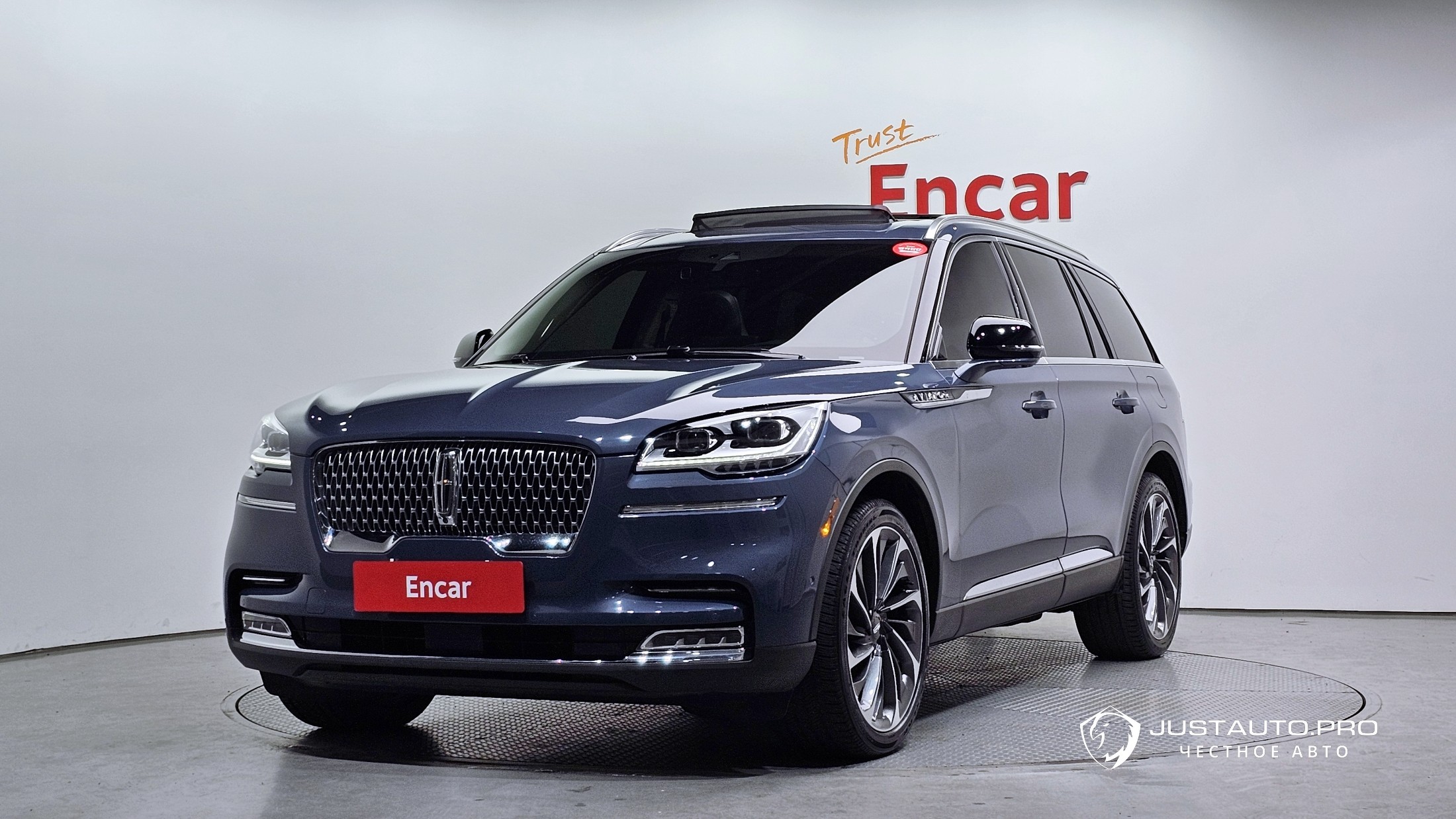 Автомобиль Lincoln Aviator