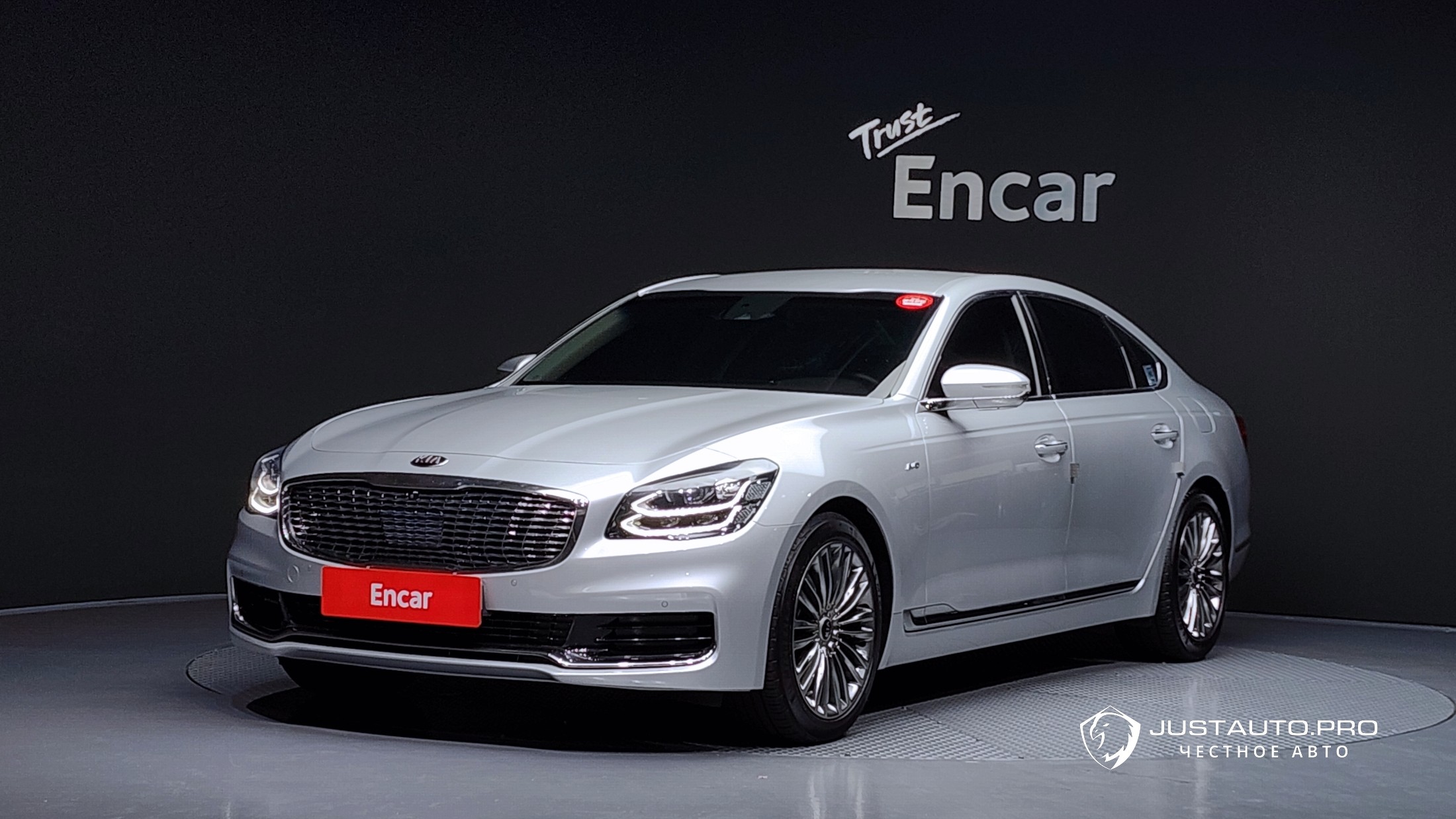 Автомобиль Kia K9