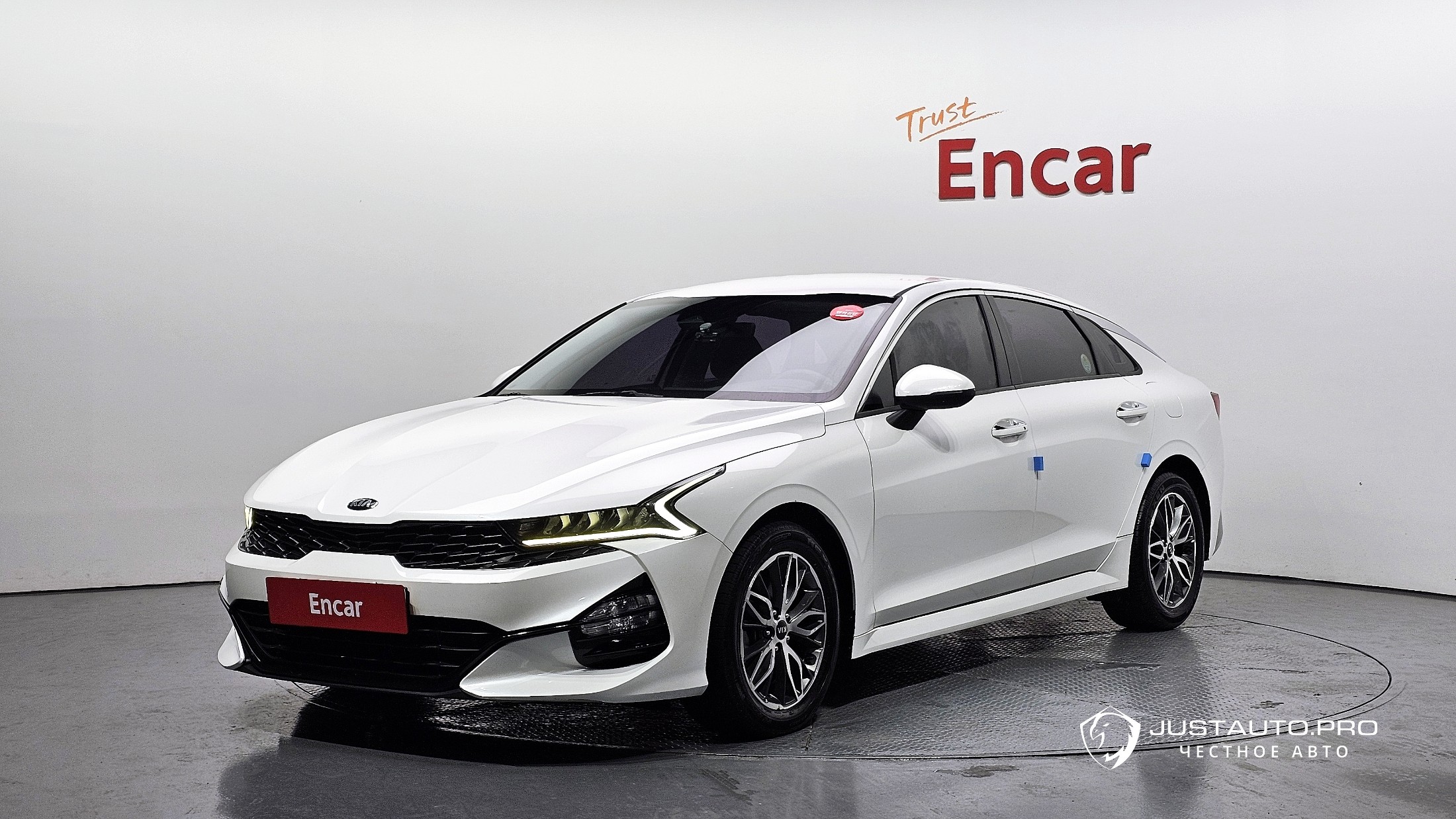 Автомобиль Kia K5