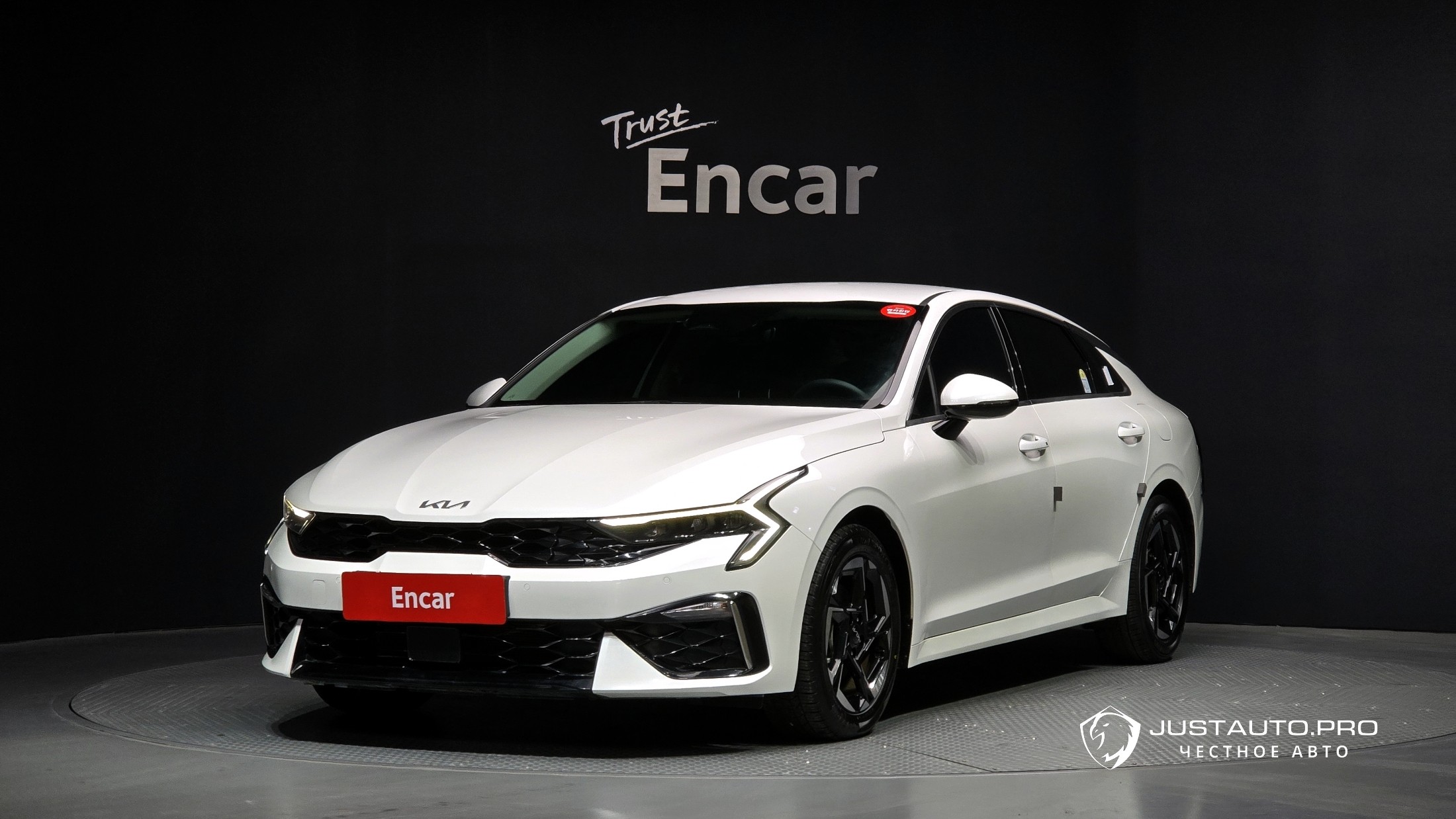 Автомобиль Kia K5