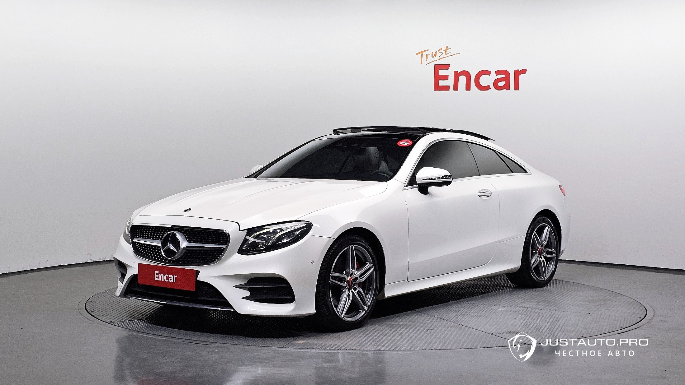 Автомобиль Mercedes-Benz E-Class