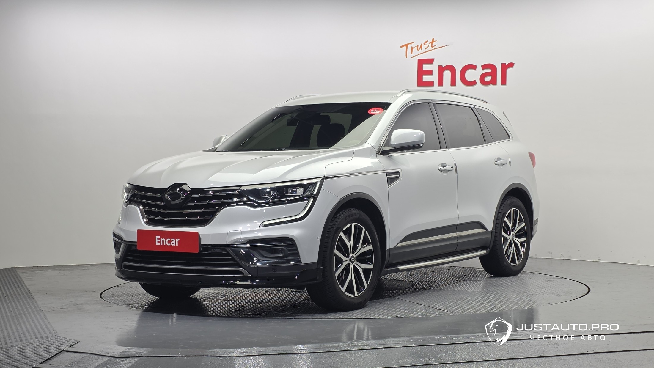 Автомобиль Renault-KoreaSamsung QM6