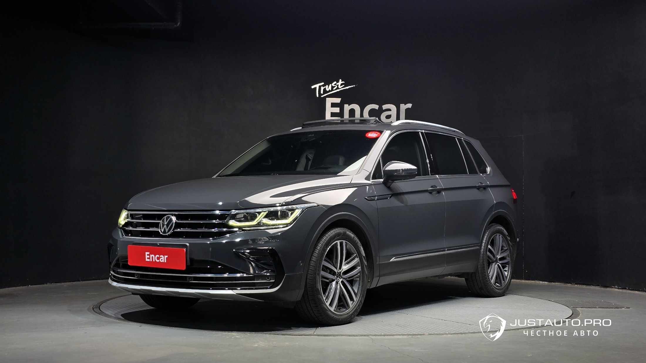 Автомобиль Volkswagen Tiguan
