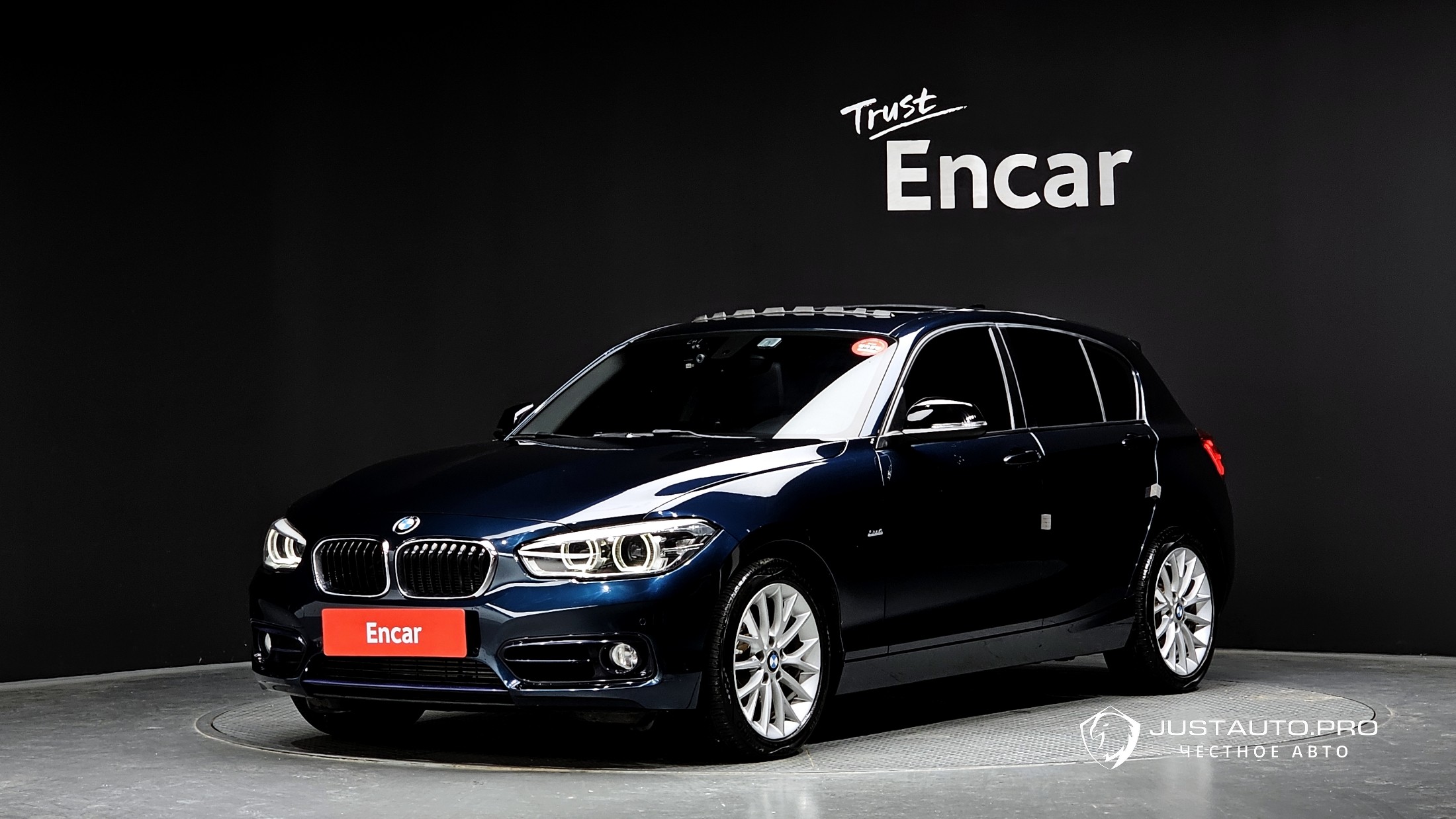 Автомобиль BMW 1-Series