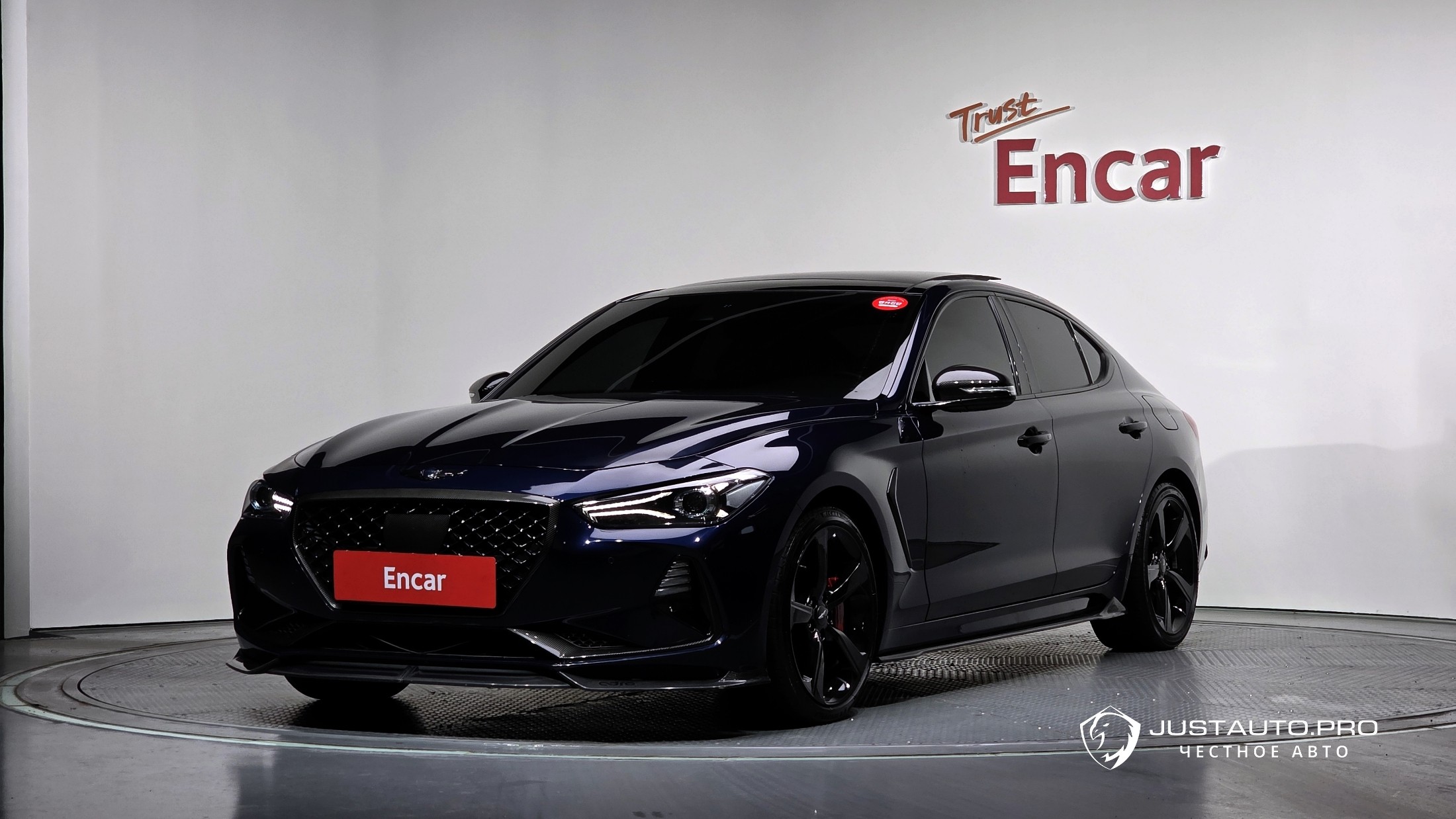 Автомобиль Genesis G70