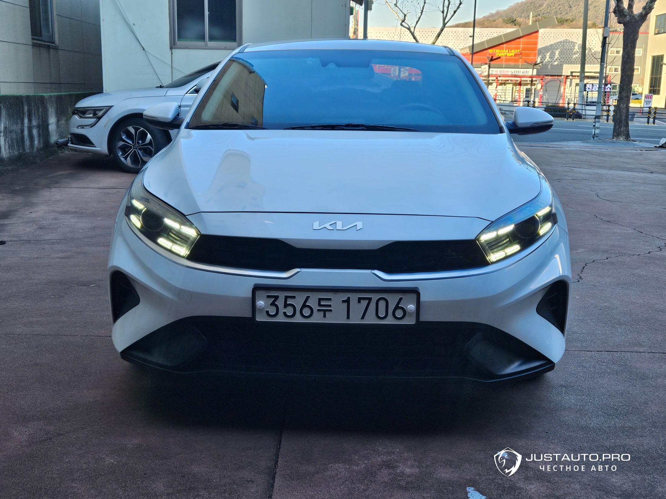 Автомобиль Kia K3