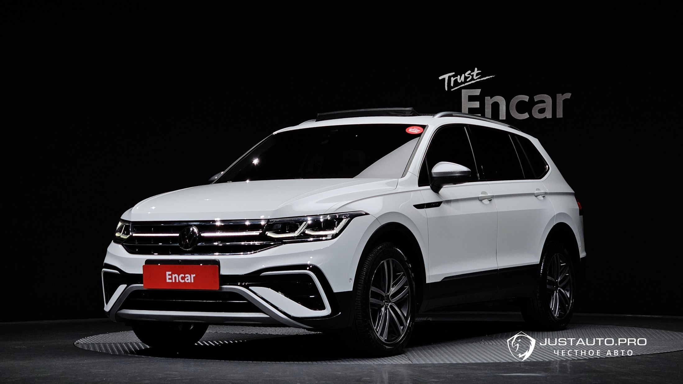 Автомобиль Volkswagen Tiguan
