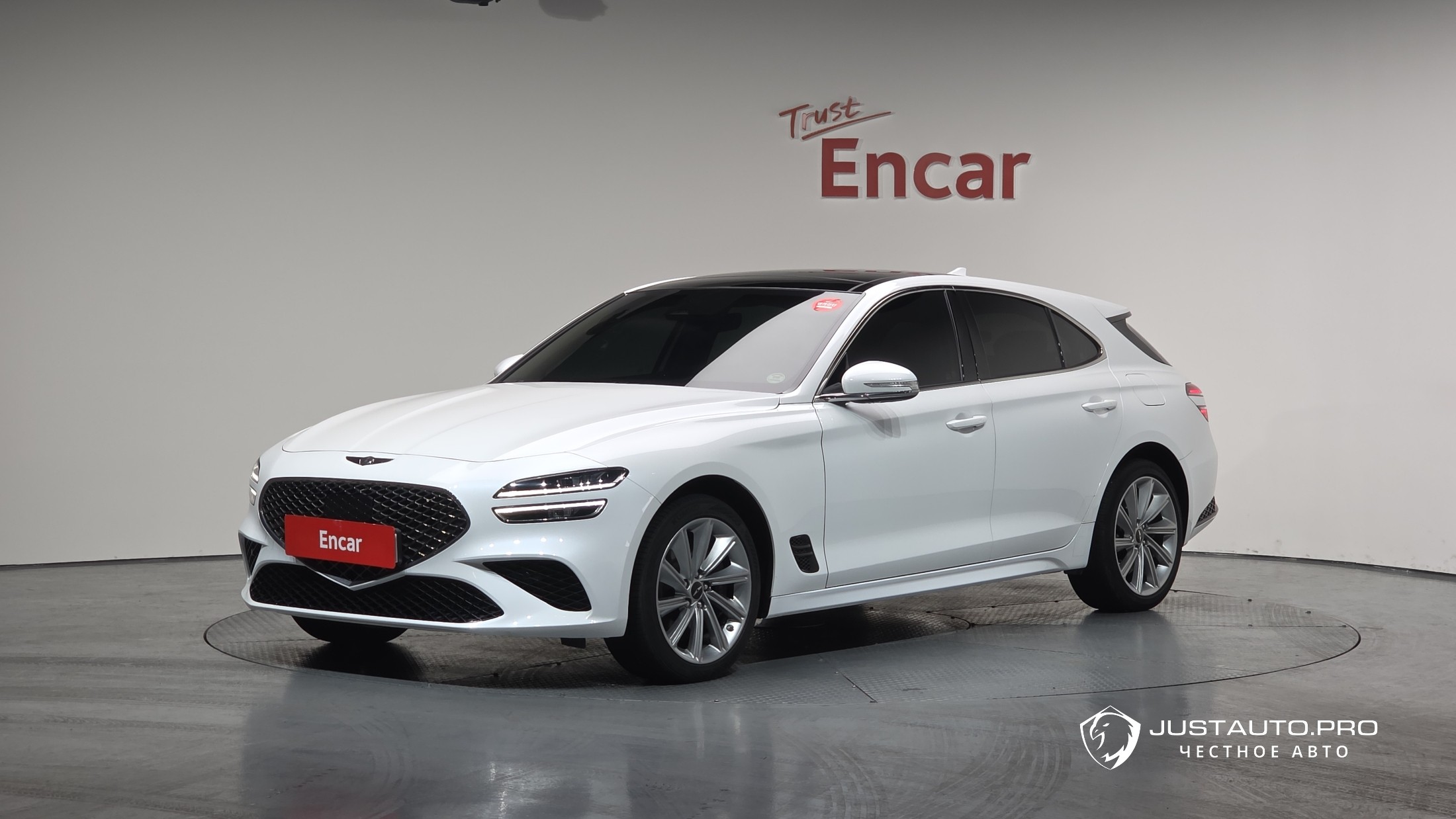 Автомобиль Genesis G70