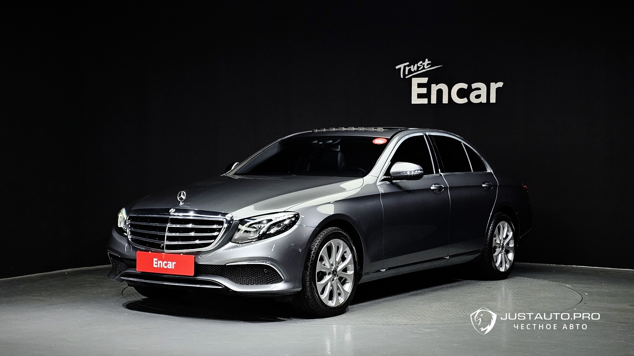 Автомобиль Mercedes-Benz E-Class