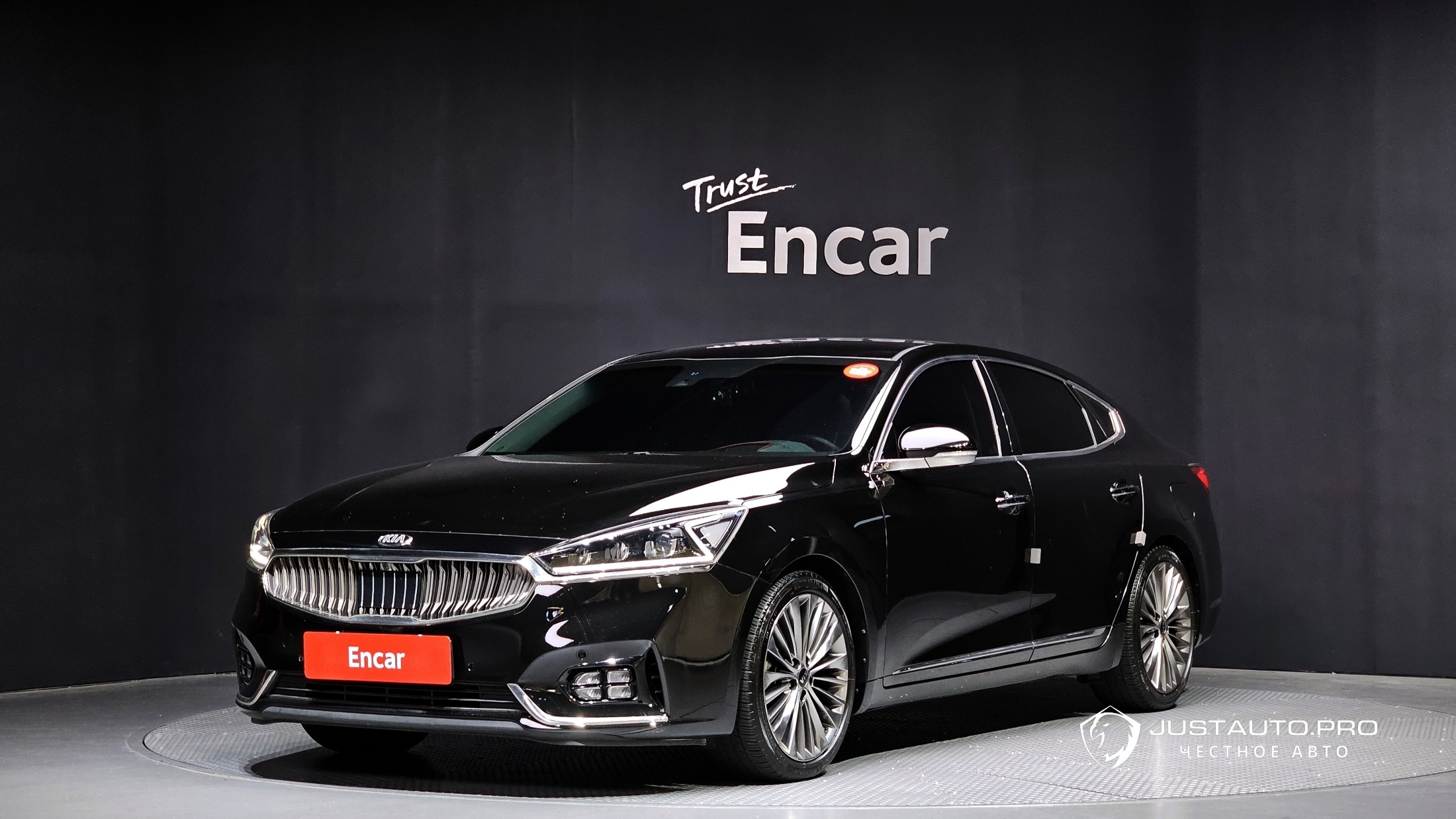 Автомобиль Kia K7