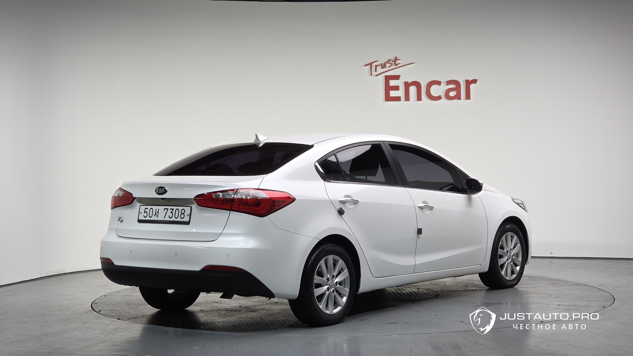 Автомобиль Kia K3