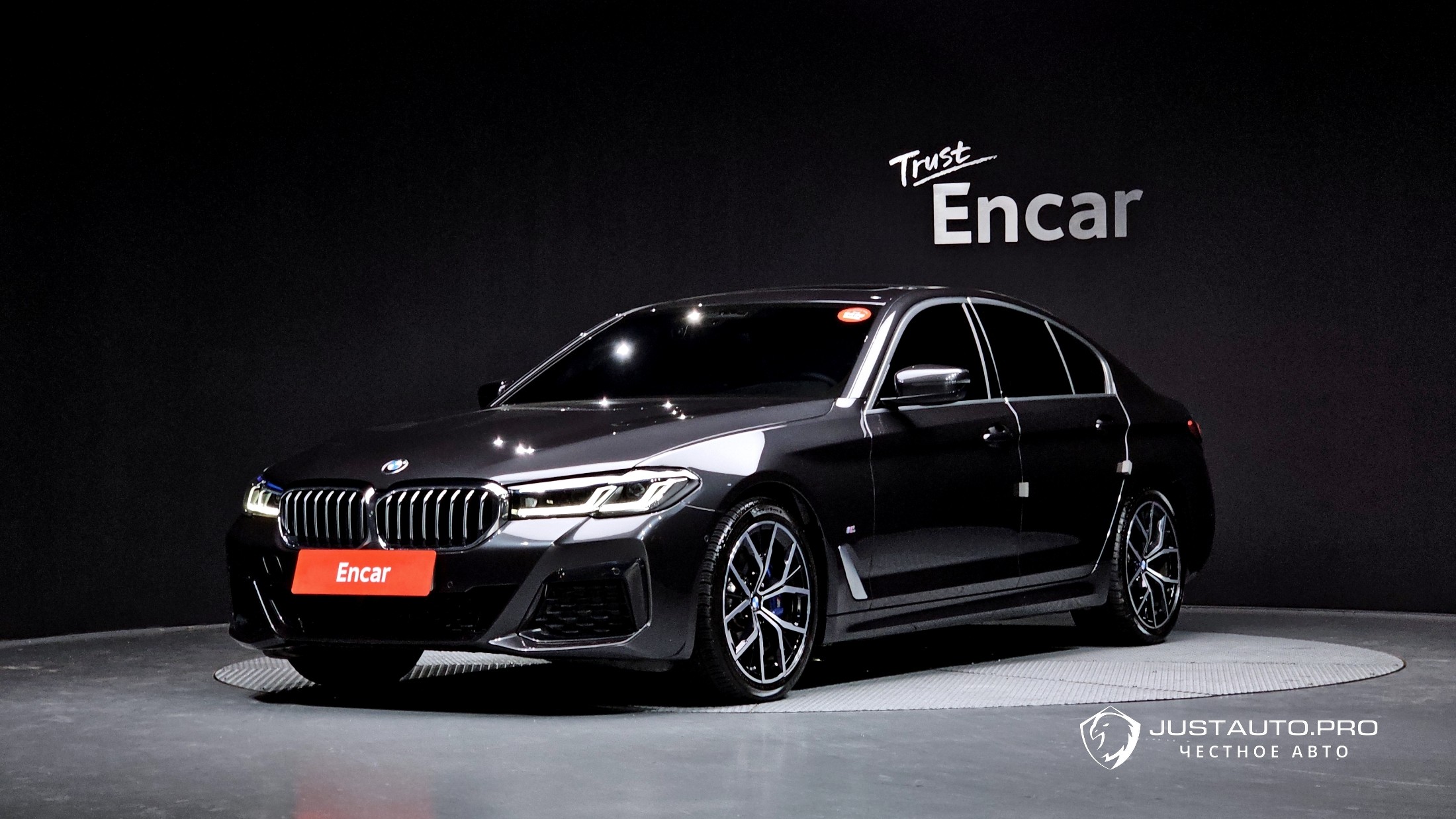 Автомобиль BMW 5-Series