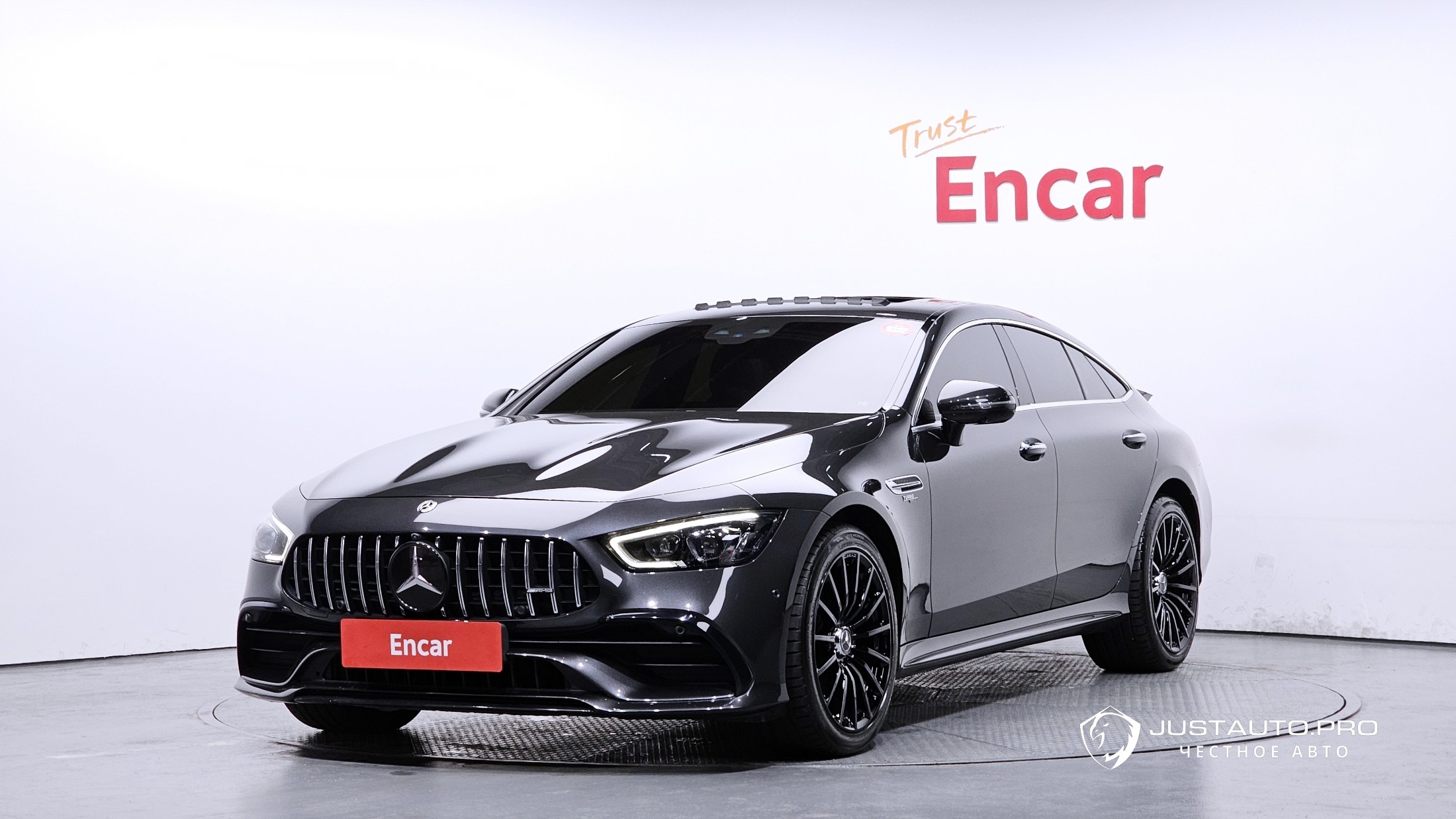 Автомобиль Mercedes-Benz AMG GT