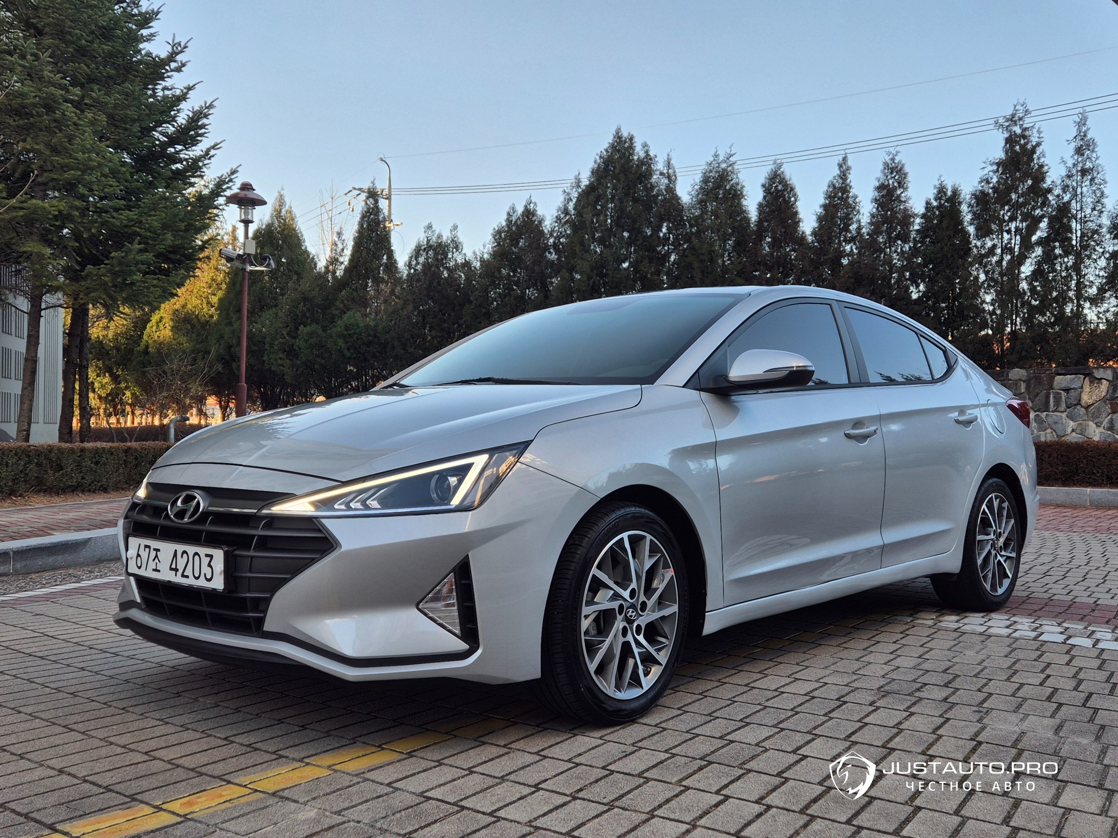 Автомобиль Hyundai AVANTE