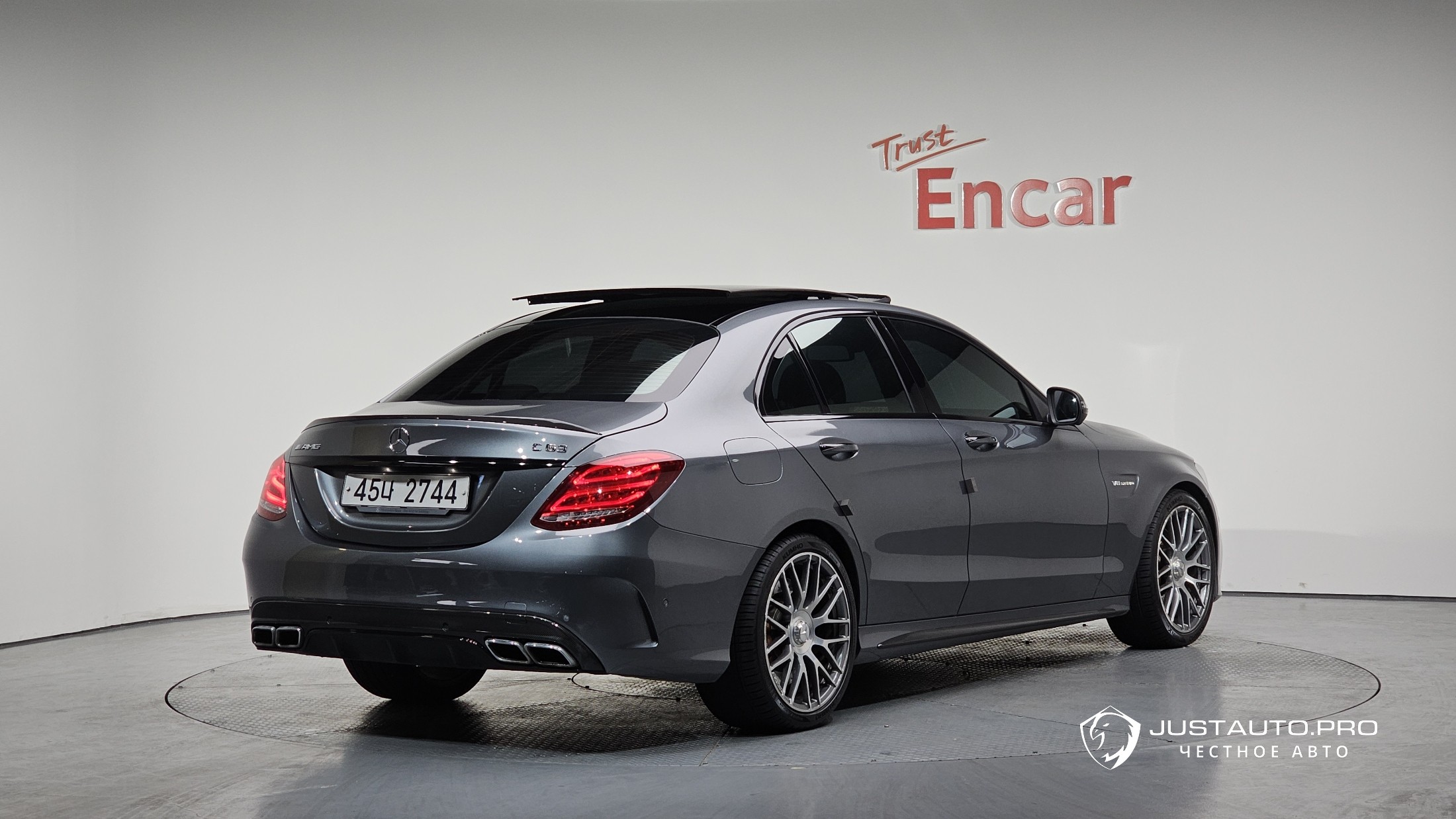 Автомобиль Mercedes-Benz C-Class