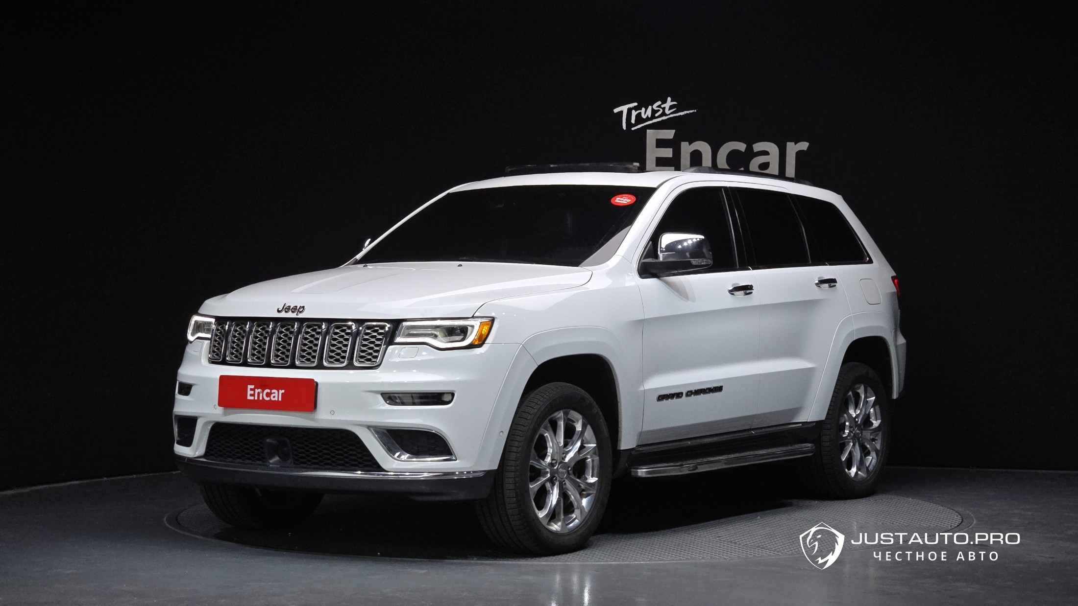 Автомобиль Jeep Cherokee