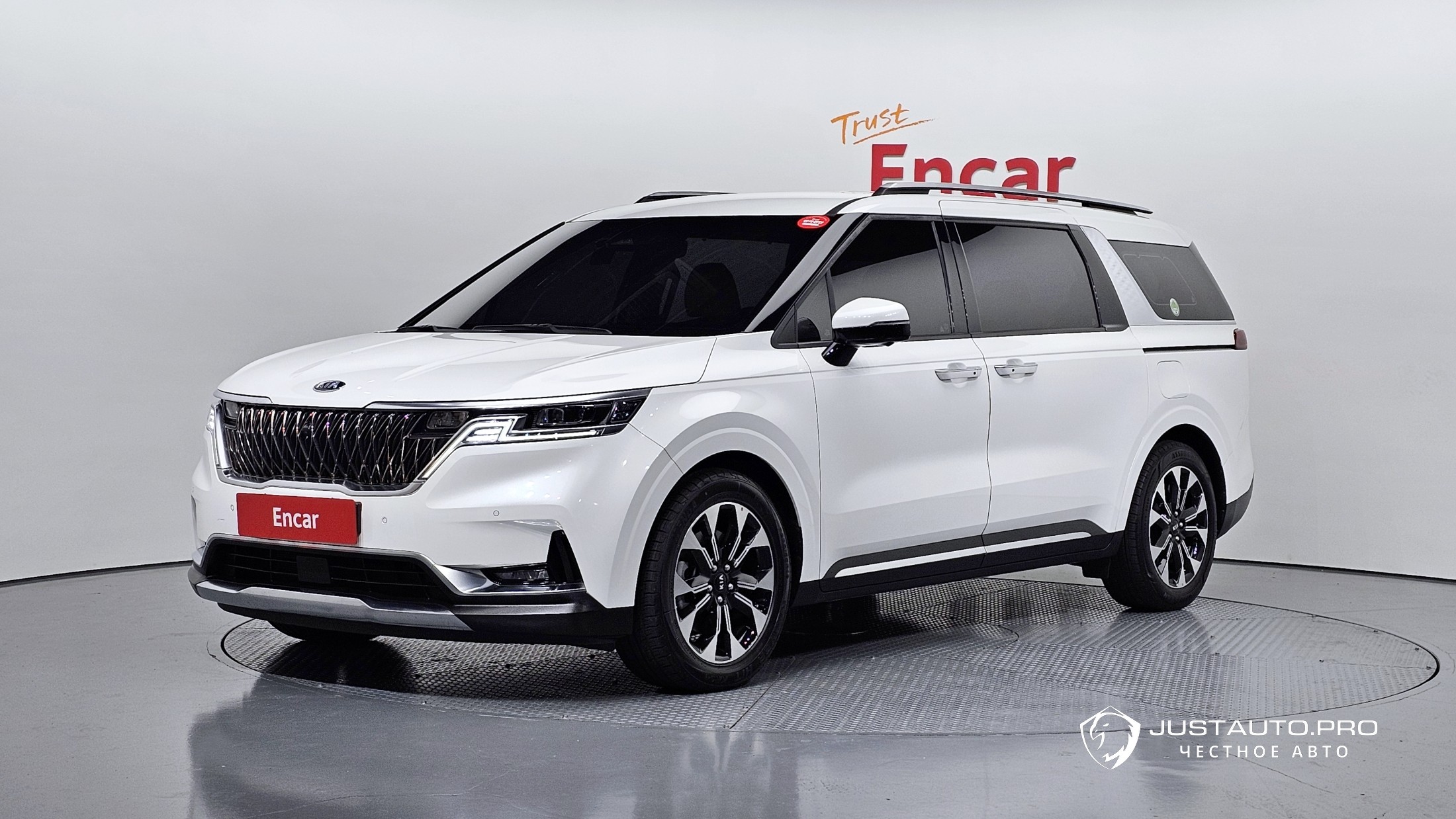 Автомобиль Kia Canival