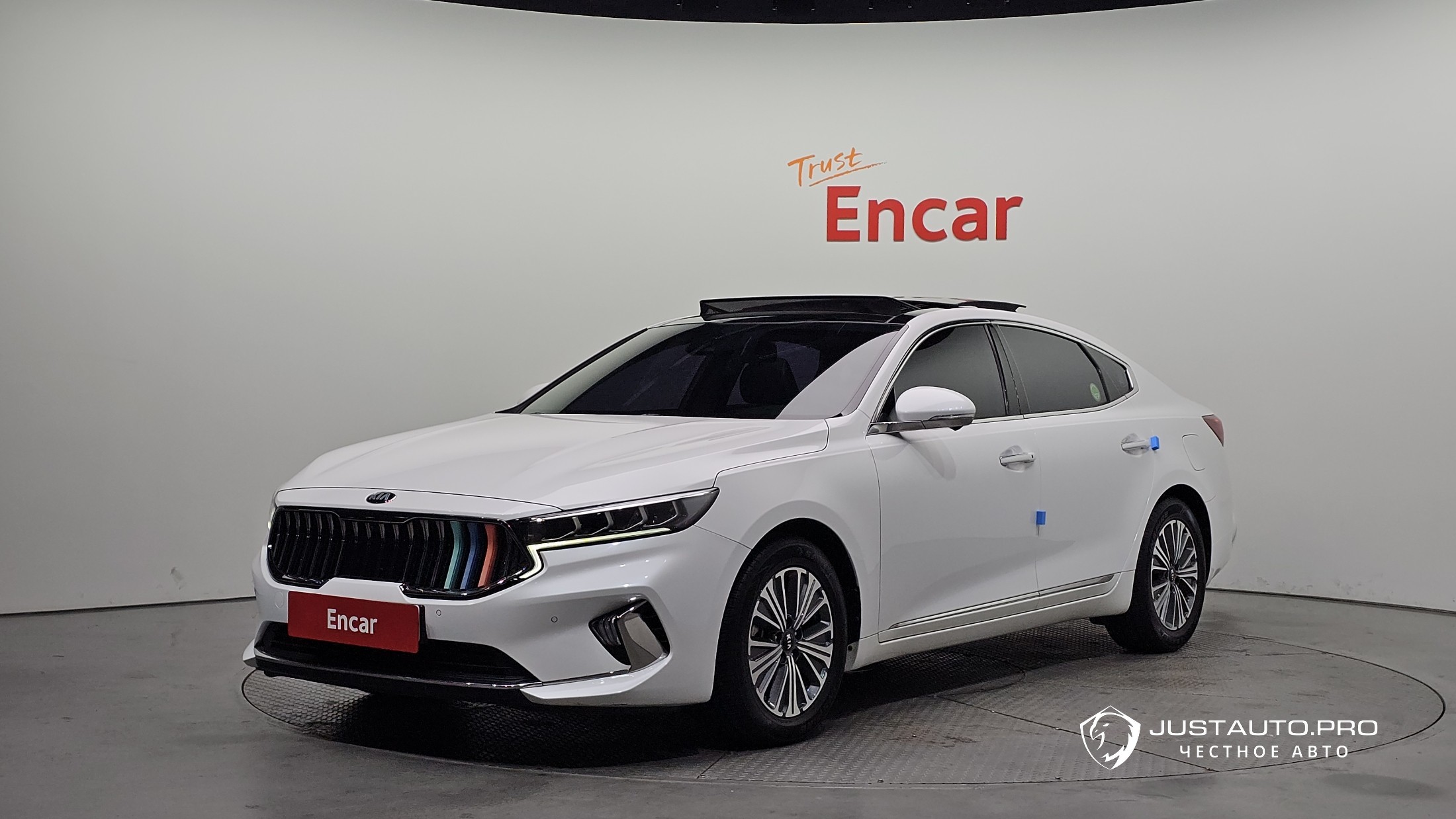 Автомобиль Kia K7