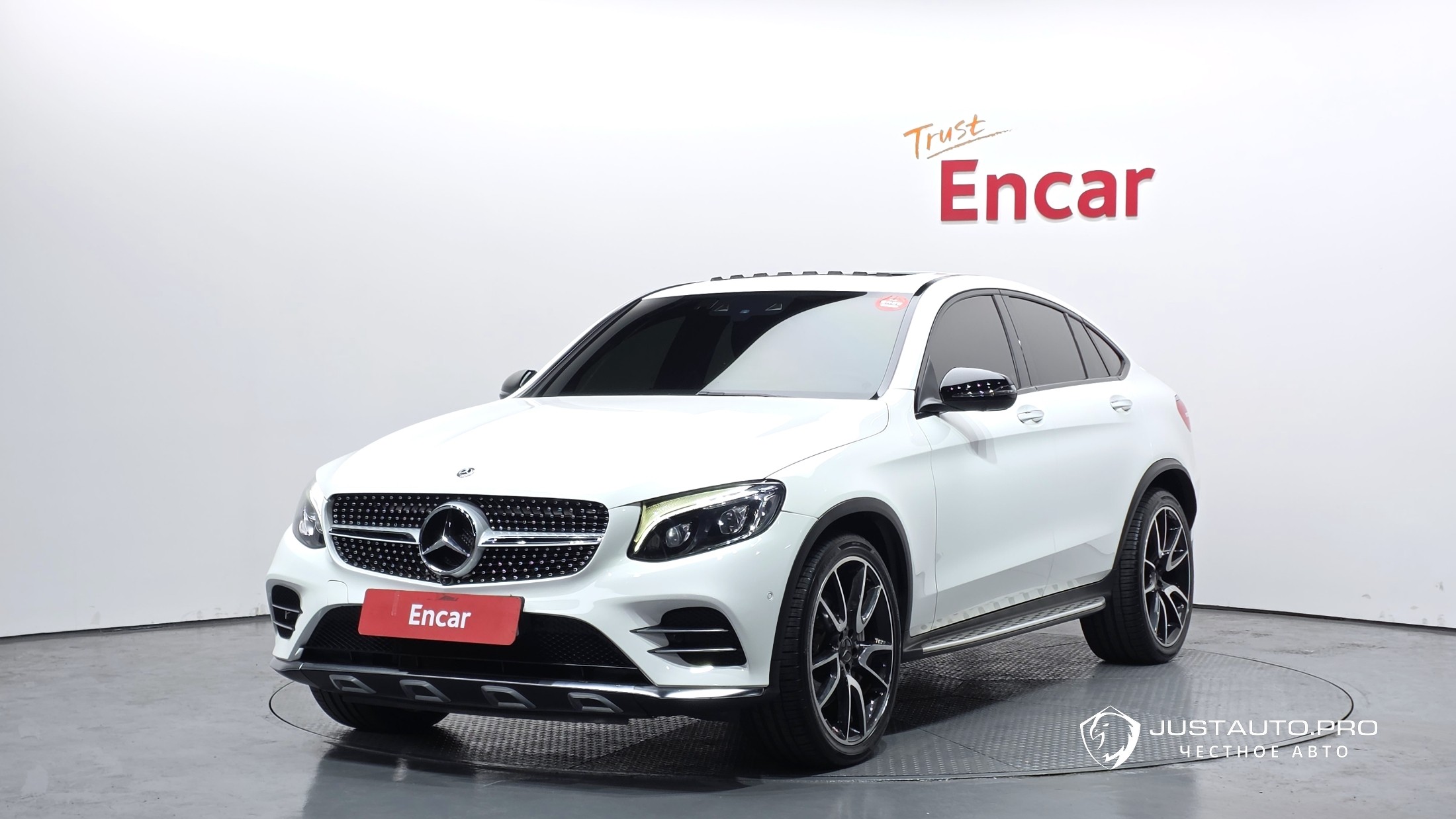 Автомобиль Mercedes-Benz GLC-Class