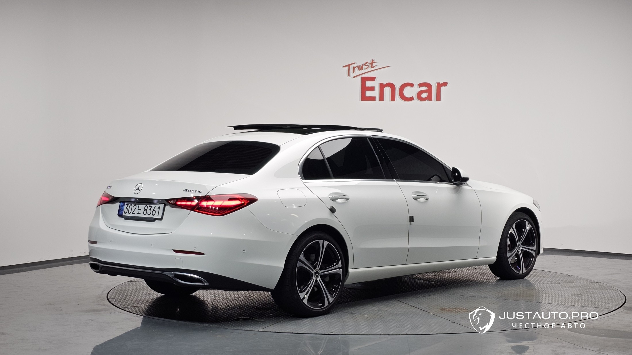 Автомобиль Mercedes-Benz C-Class