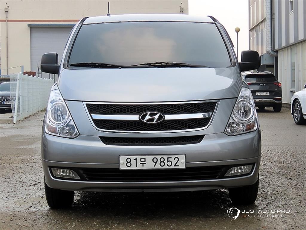Автомобиль Hyundai Starex