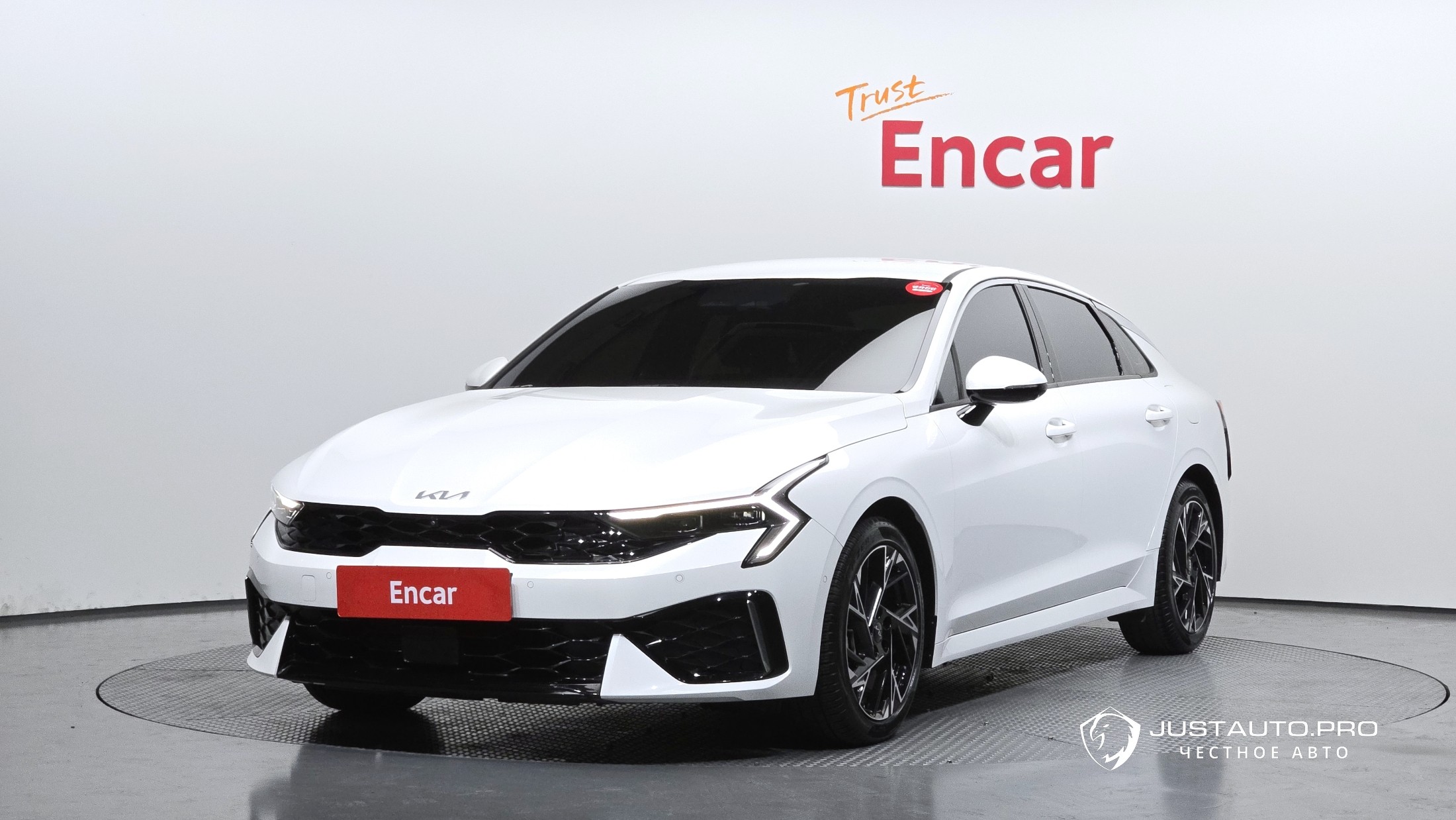 Автомобиль Kia K5