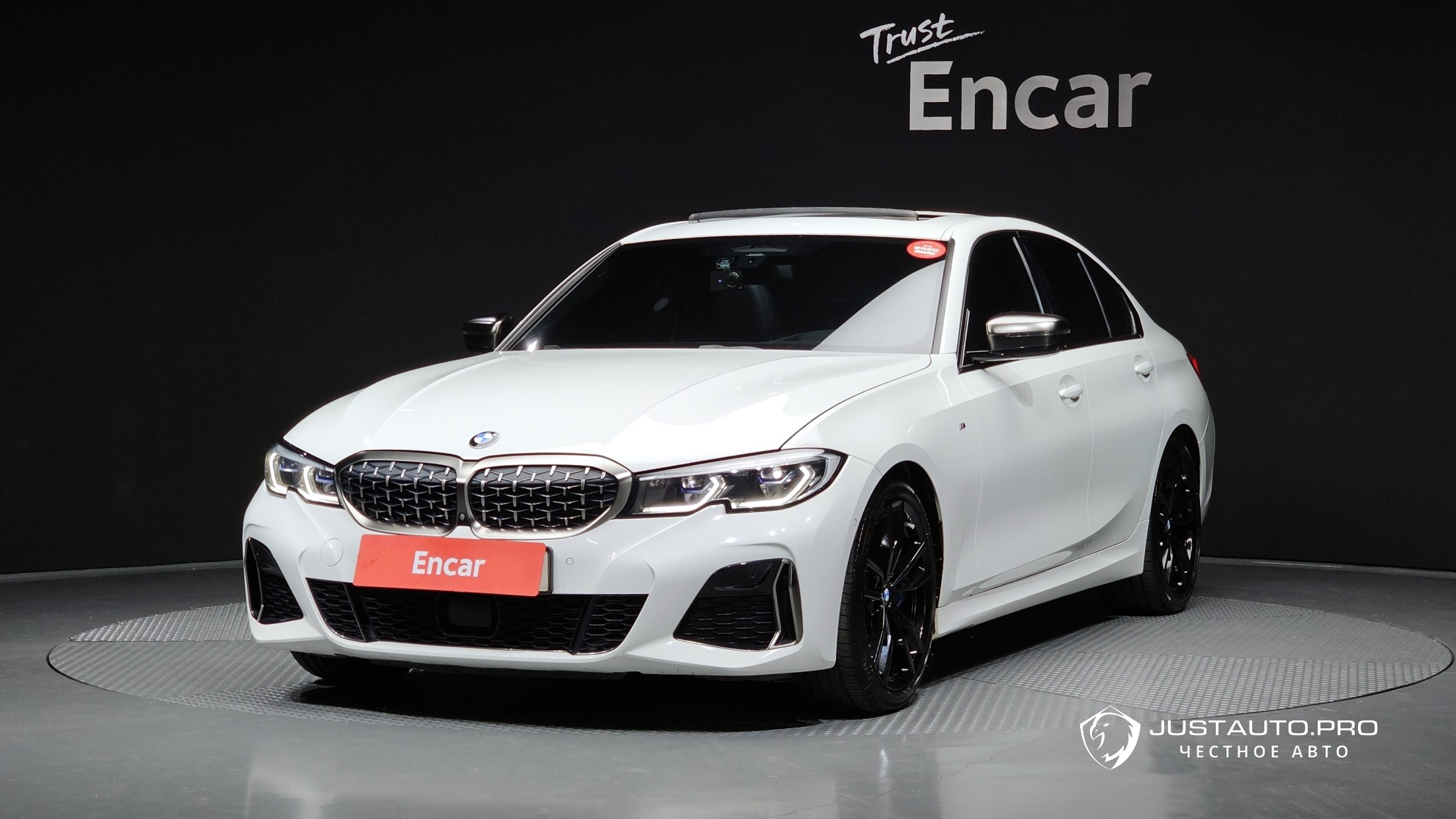 Автомобиль BMW 3-Series