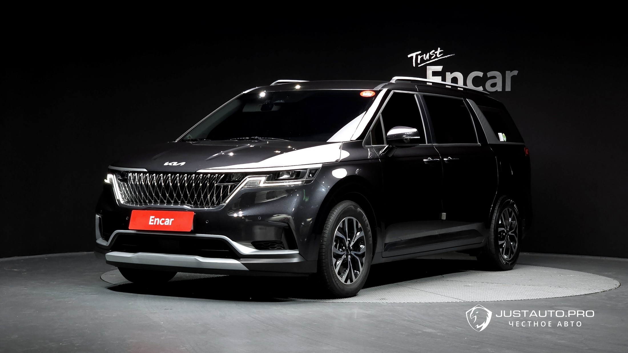 Автомобиль Kia Canival