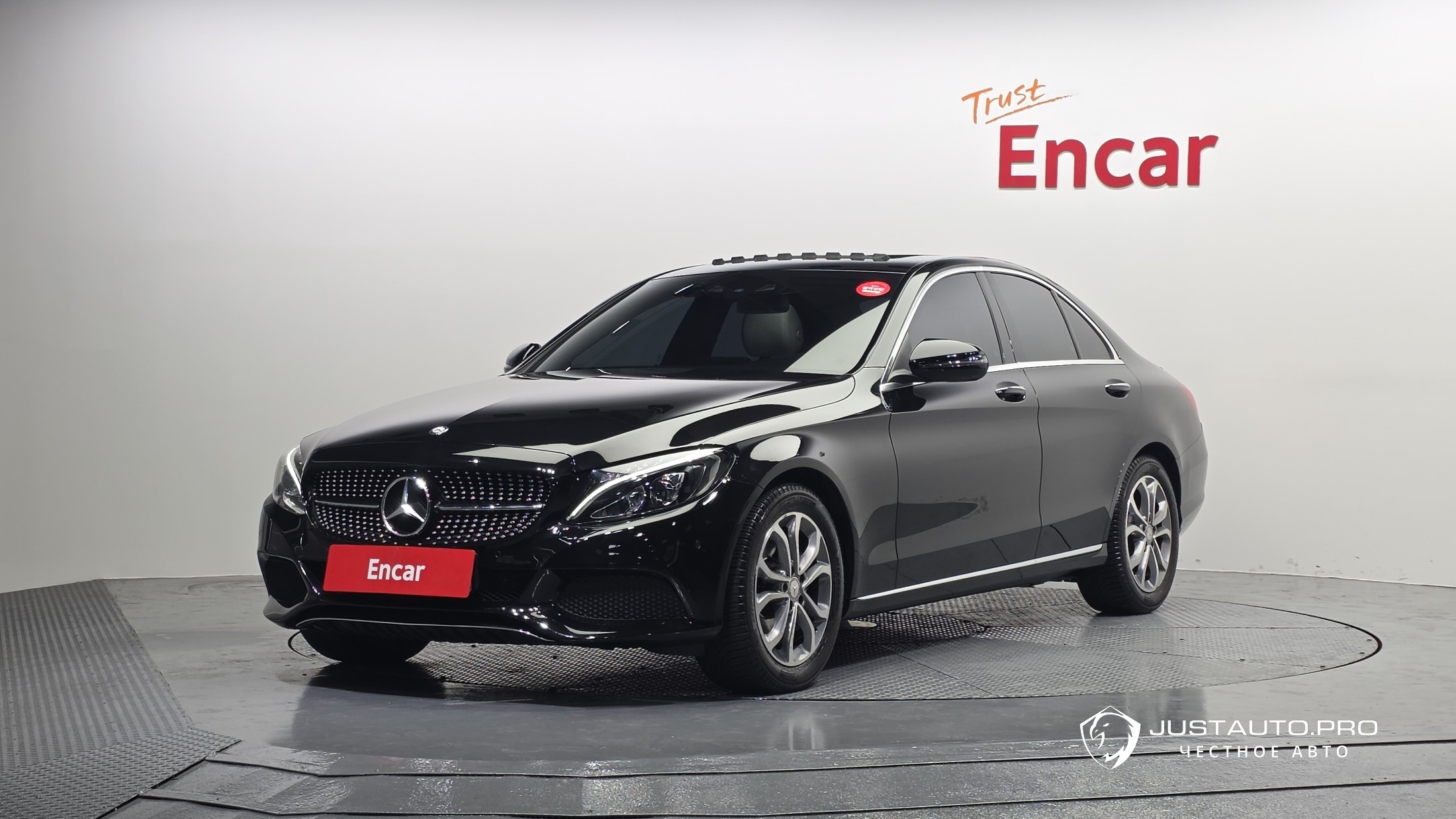 Автомобиль Mercedes-Benz C-Class