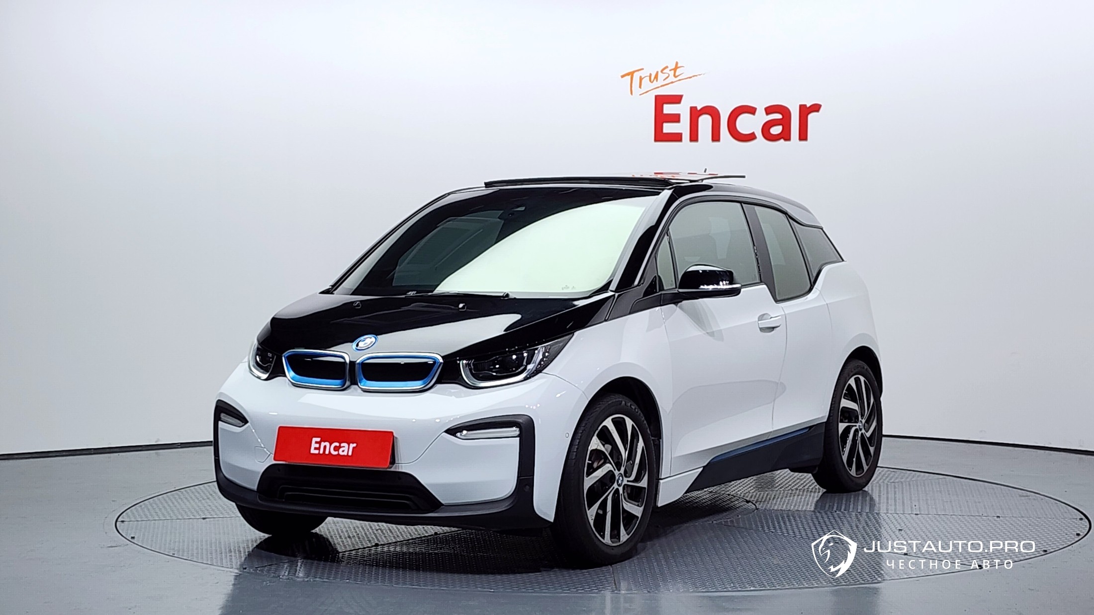 Автомобиль BMW i3