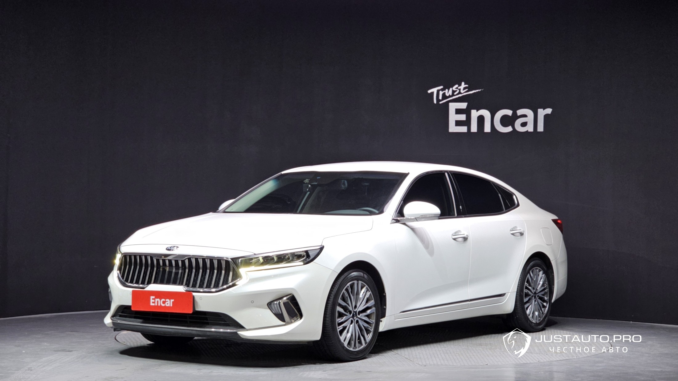 Автомобиль Kia K7