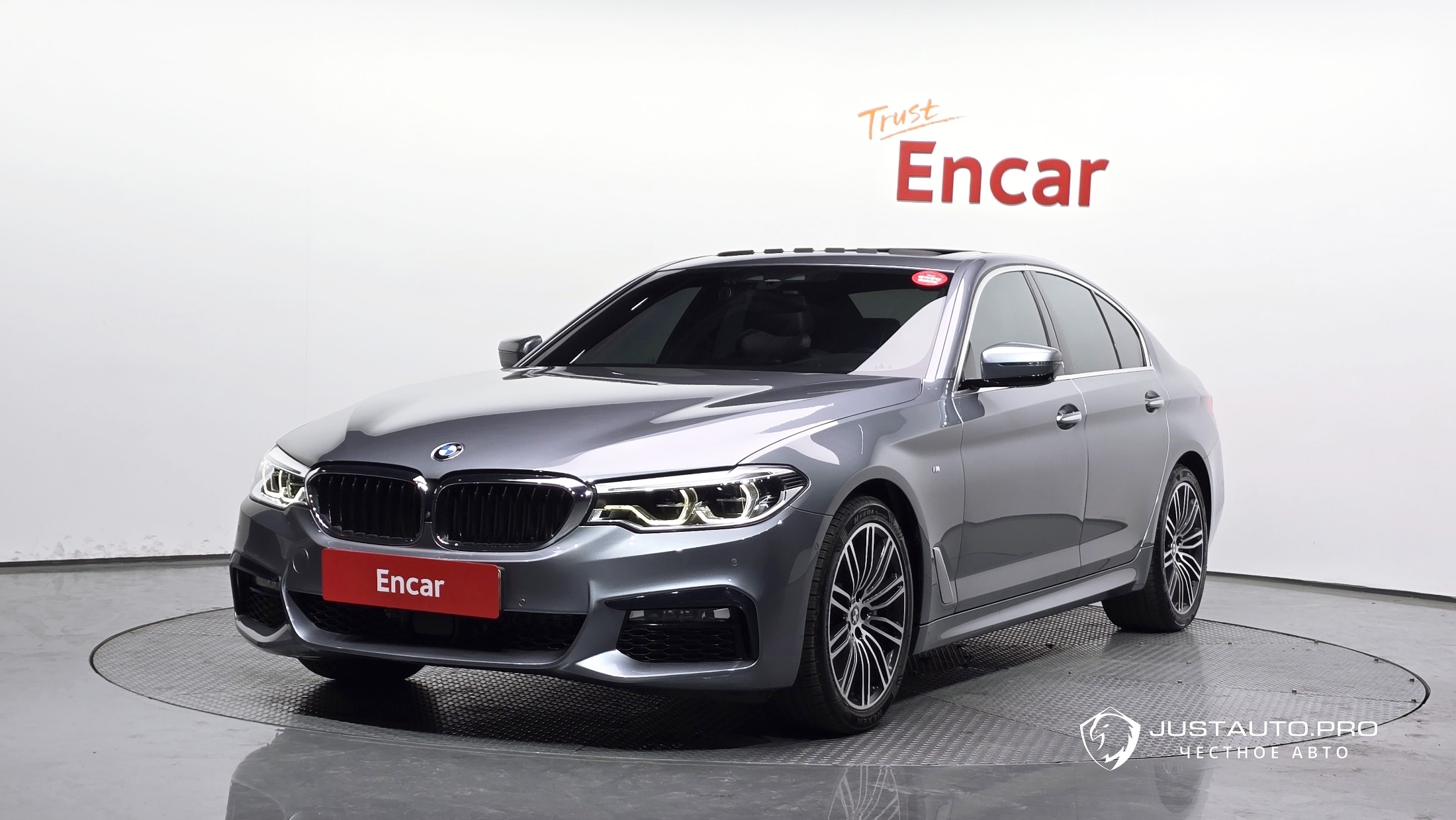 Автомобиль BMW 5-Series